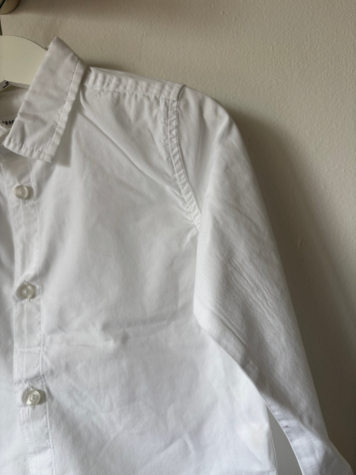 Wit hemdje | Reserved | 98