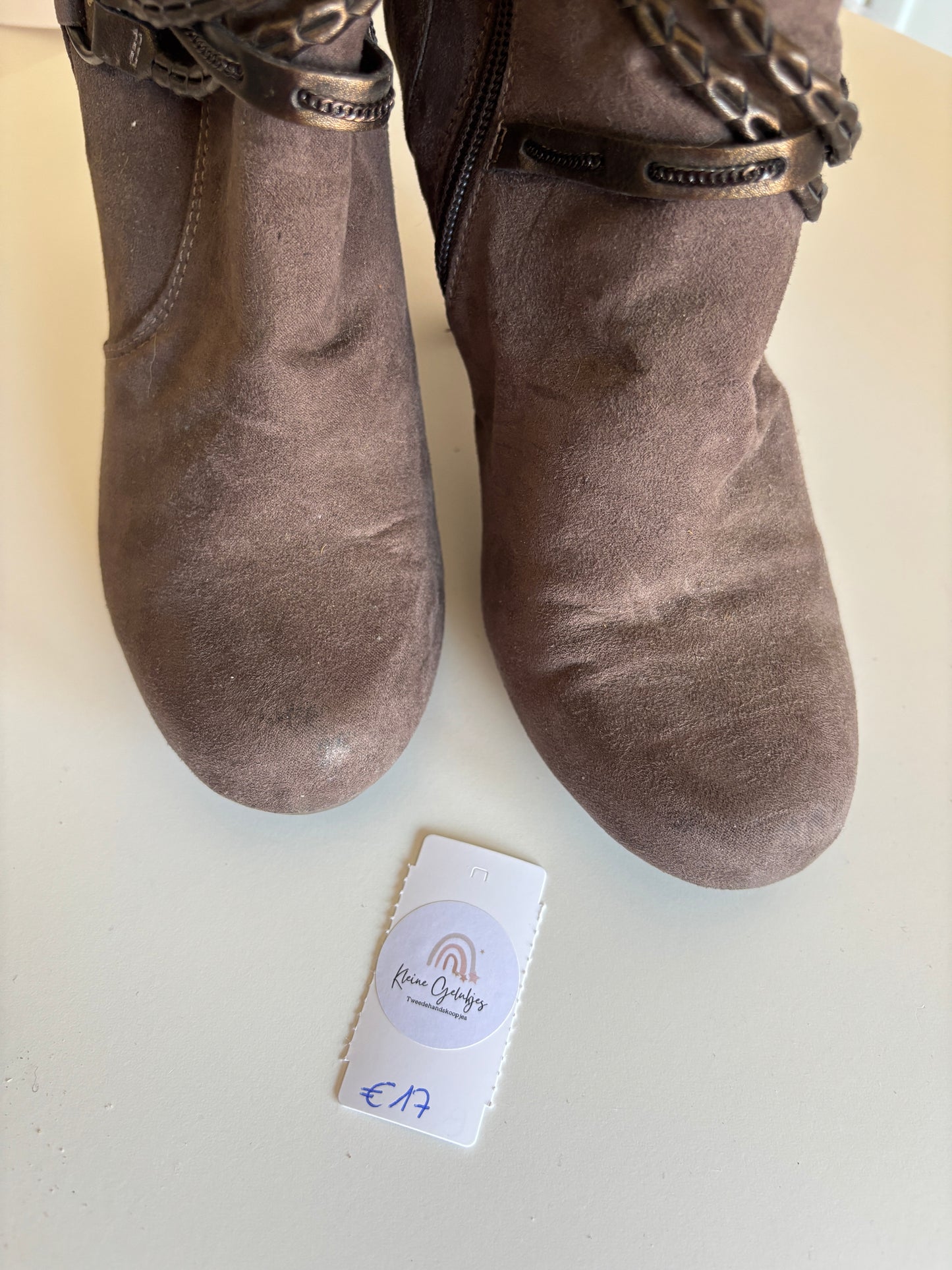 Bruine laarzen met hak