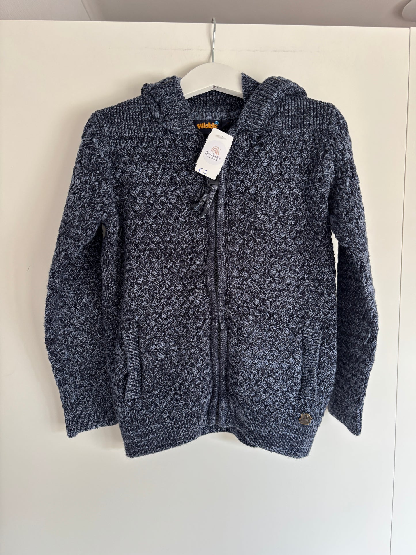 Blauwe vest met capuchon