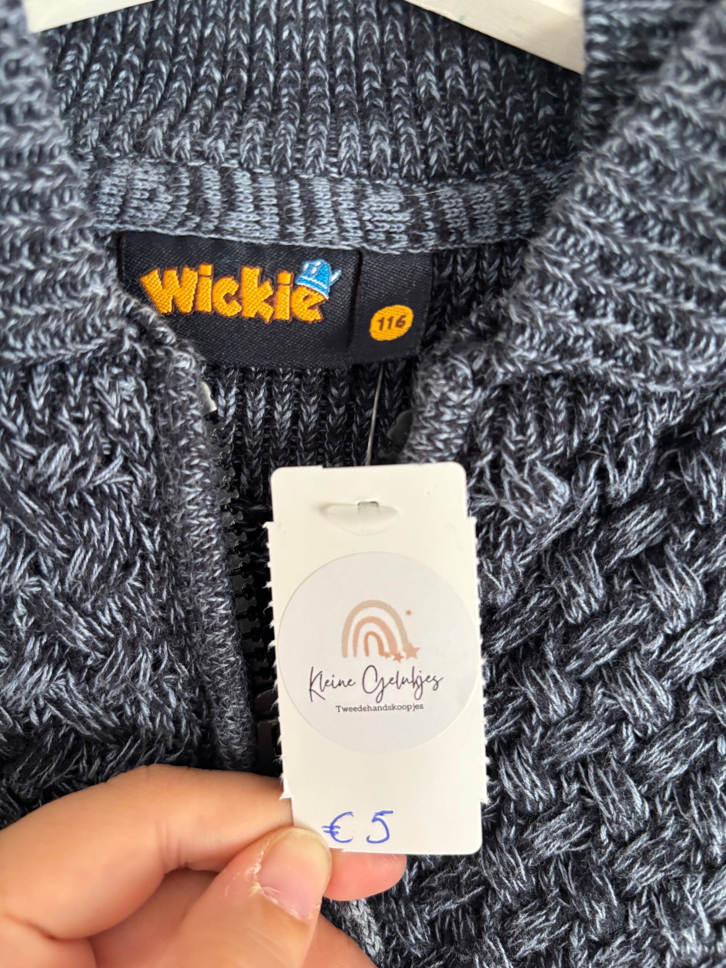 Blauwe vest met capuchon