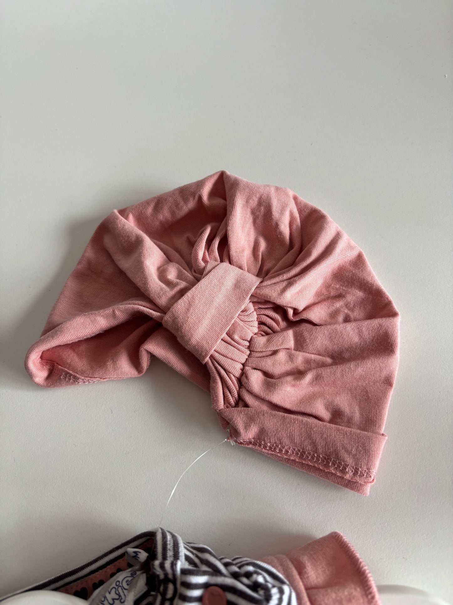 Setje: roze salopette en gestreepte t-shirt