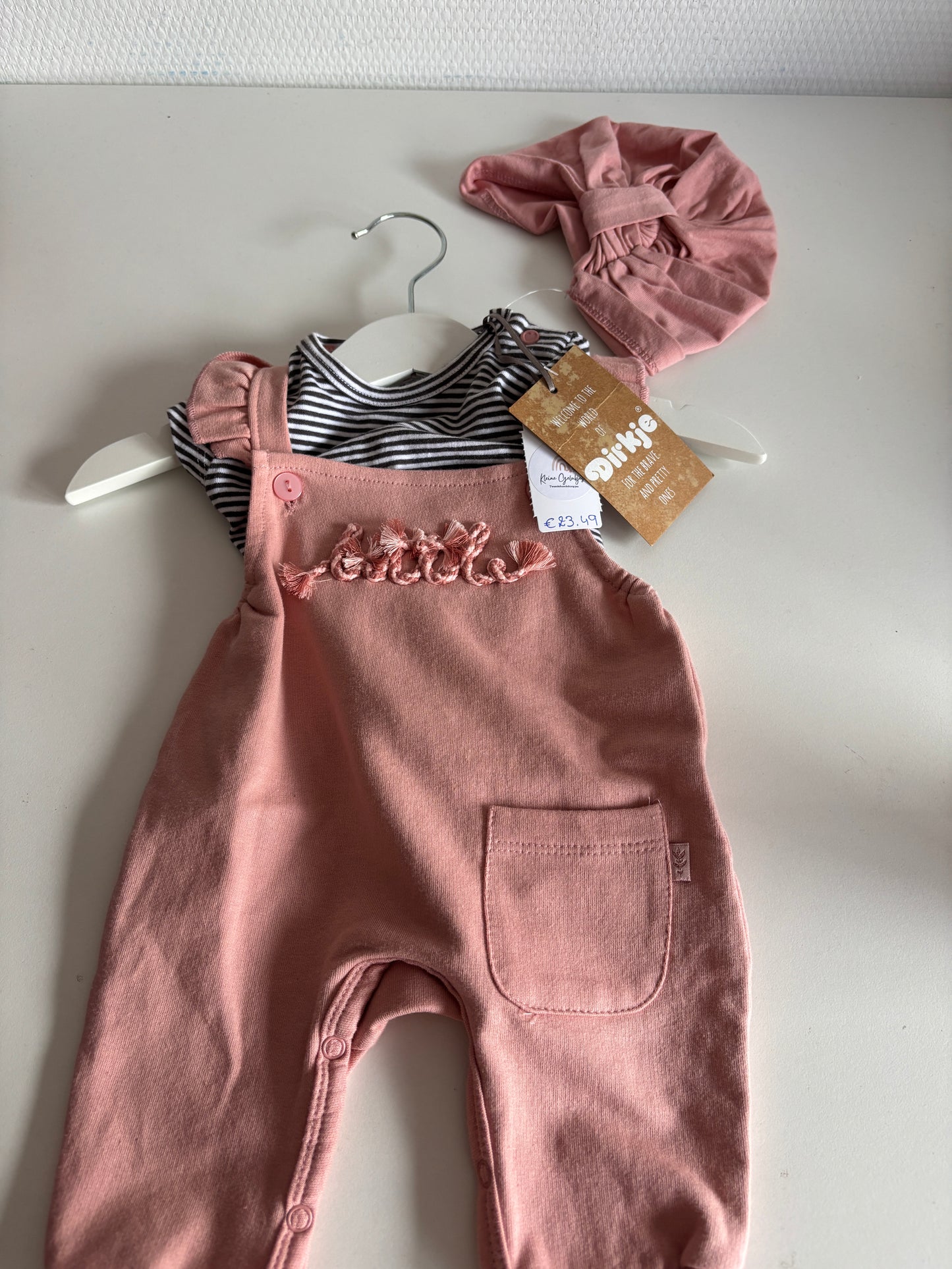 Setje: roze salopette en gestreepte t-shirt