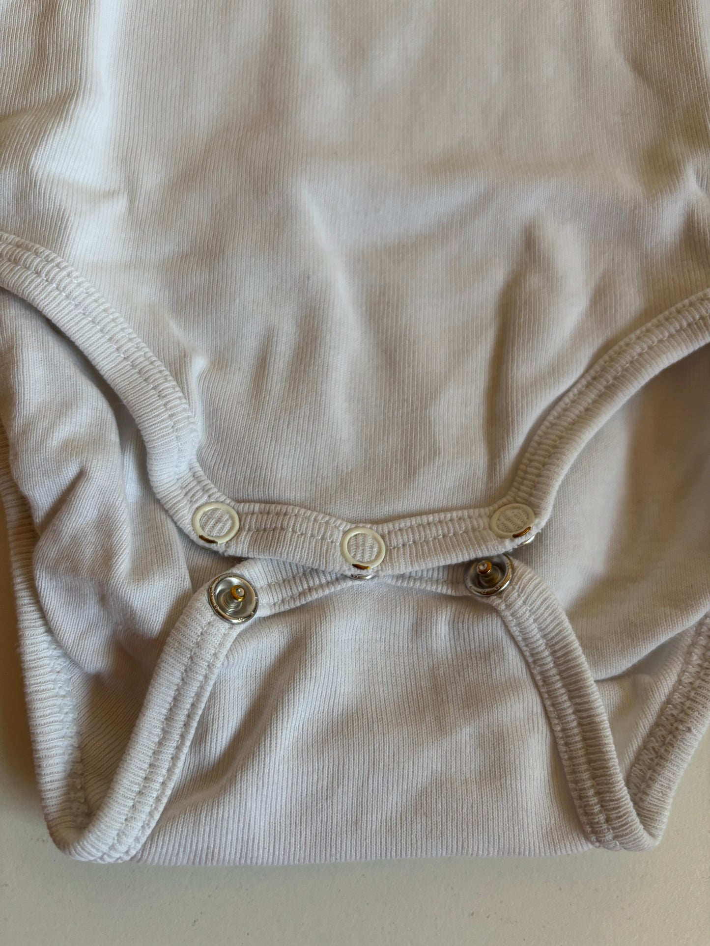 Witte romper met korte mouwen