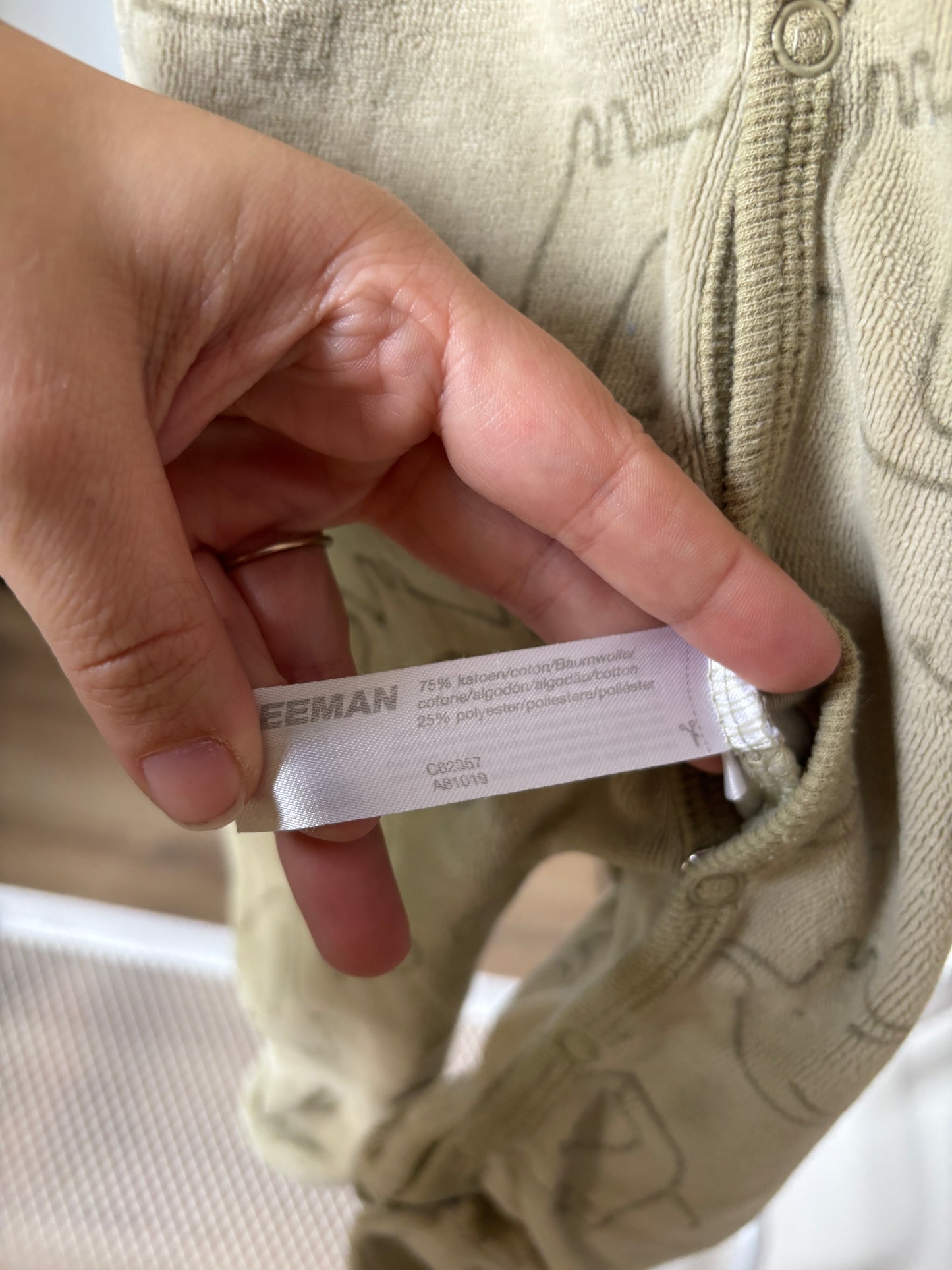 Khaki eendelige winterpyjama