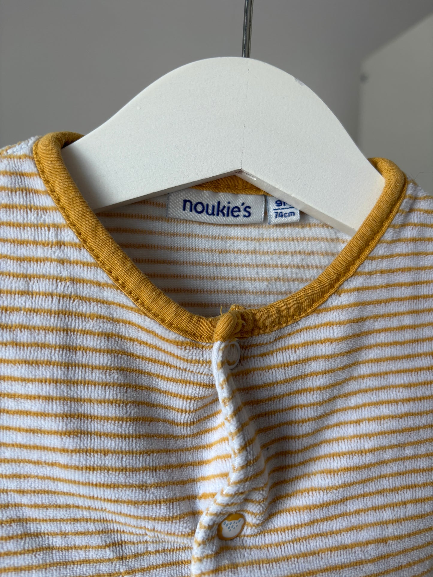 Gestreepte eendelige winterpyjama