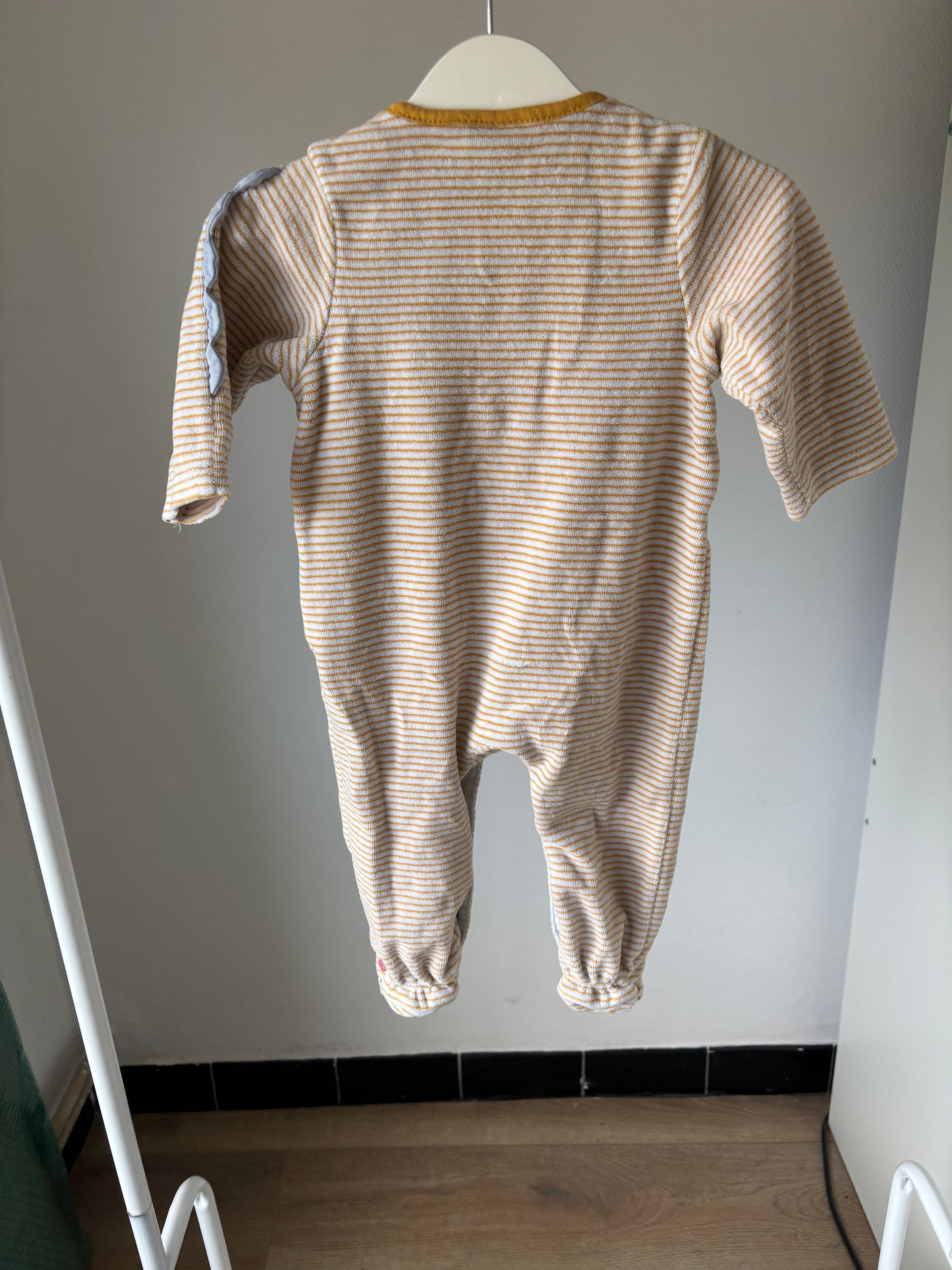 Gestreepte eendelige winterpyjama