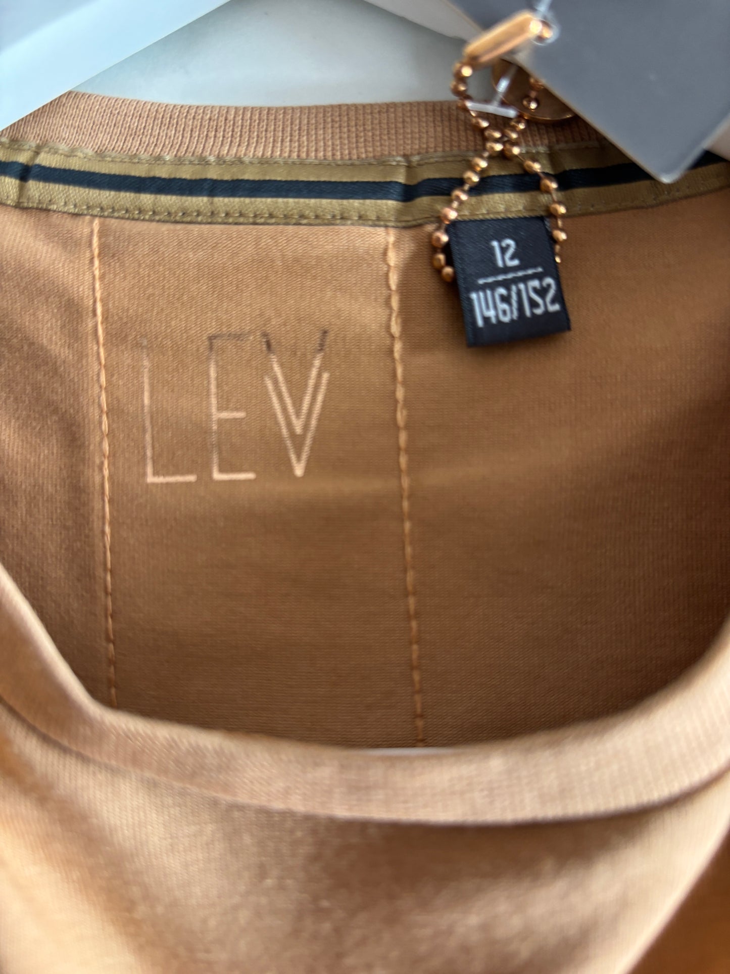 Bruine longsleeve "Essential Soul"