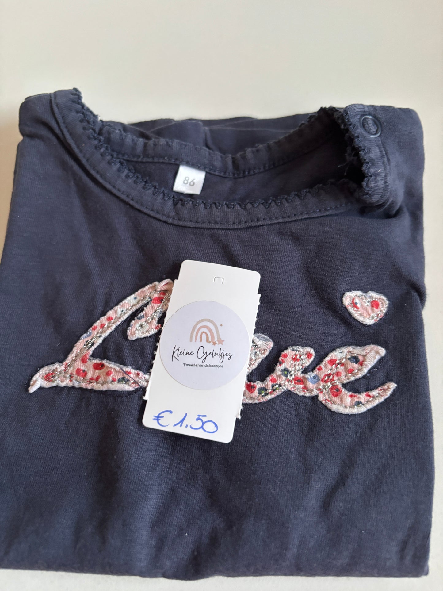 Marineblauwe T-shirt "Love"