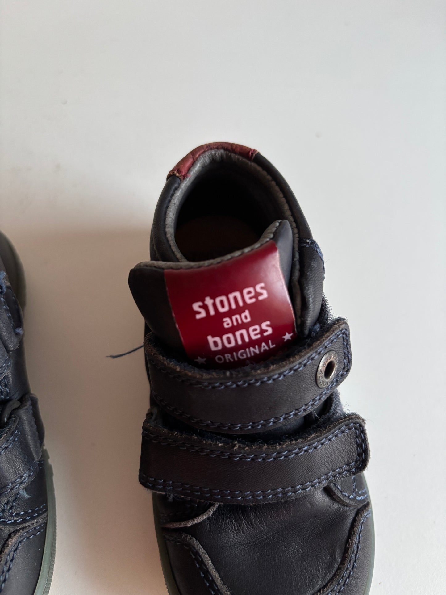 Marineblauwe sneakers