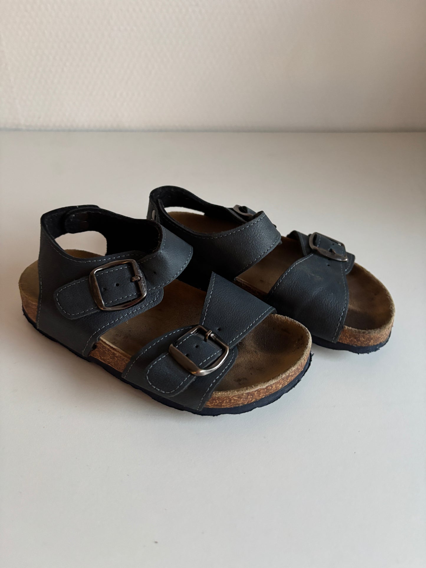 Marineblauwe sandalen