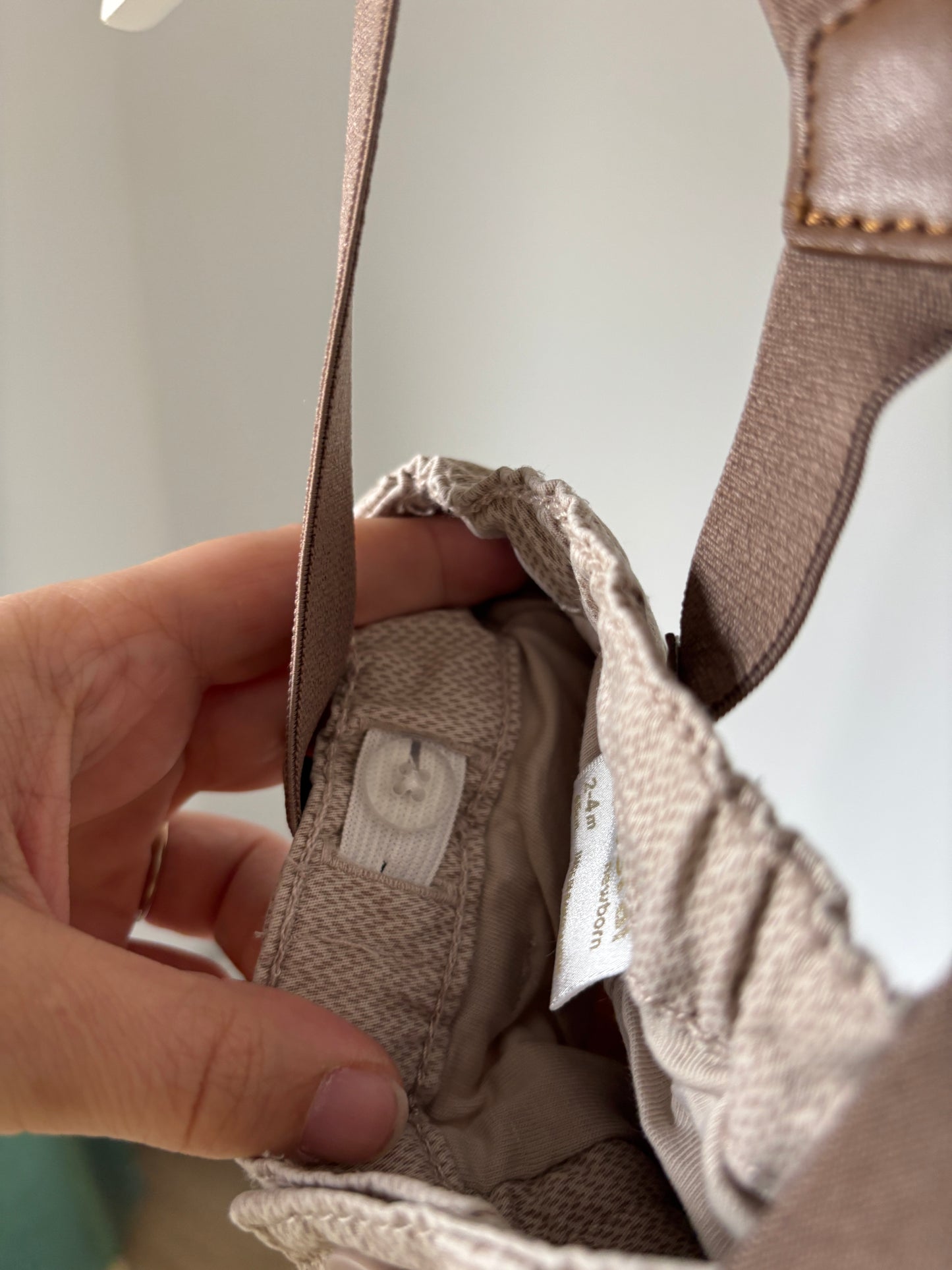 Beige geklede broek met bretellen