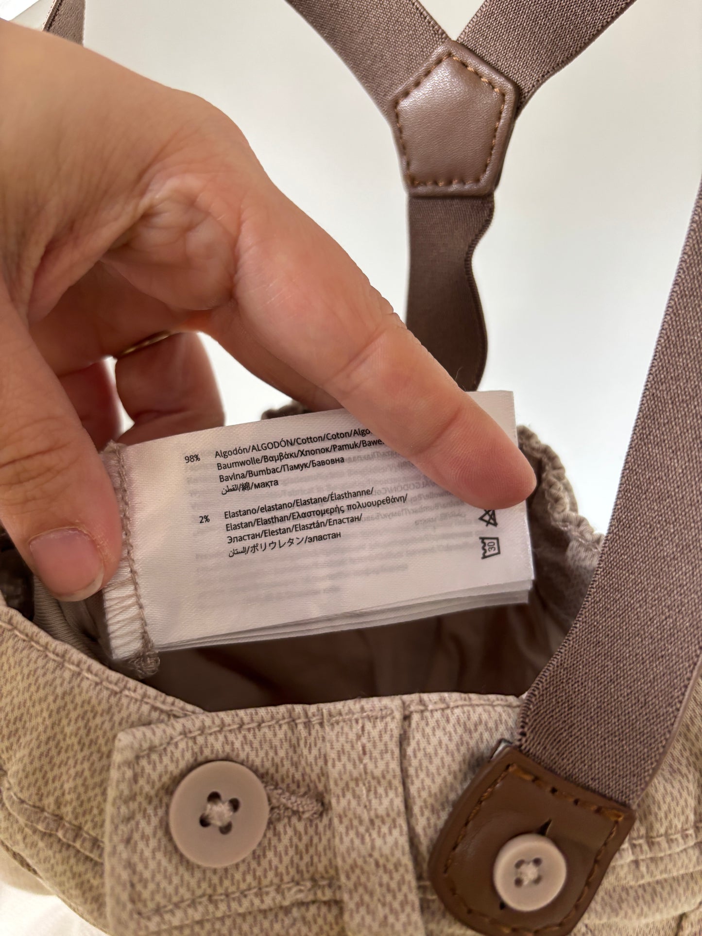 Beige geklede broek met bretellen