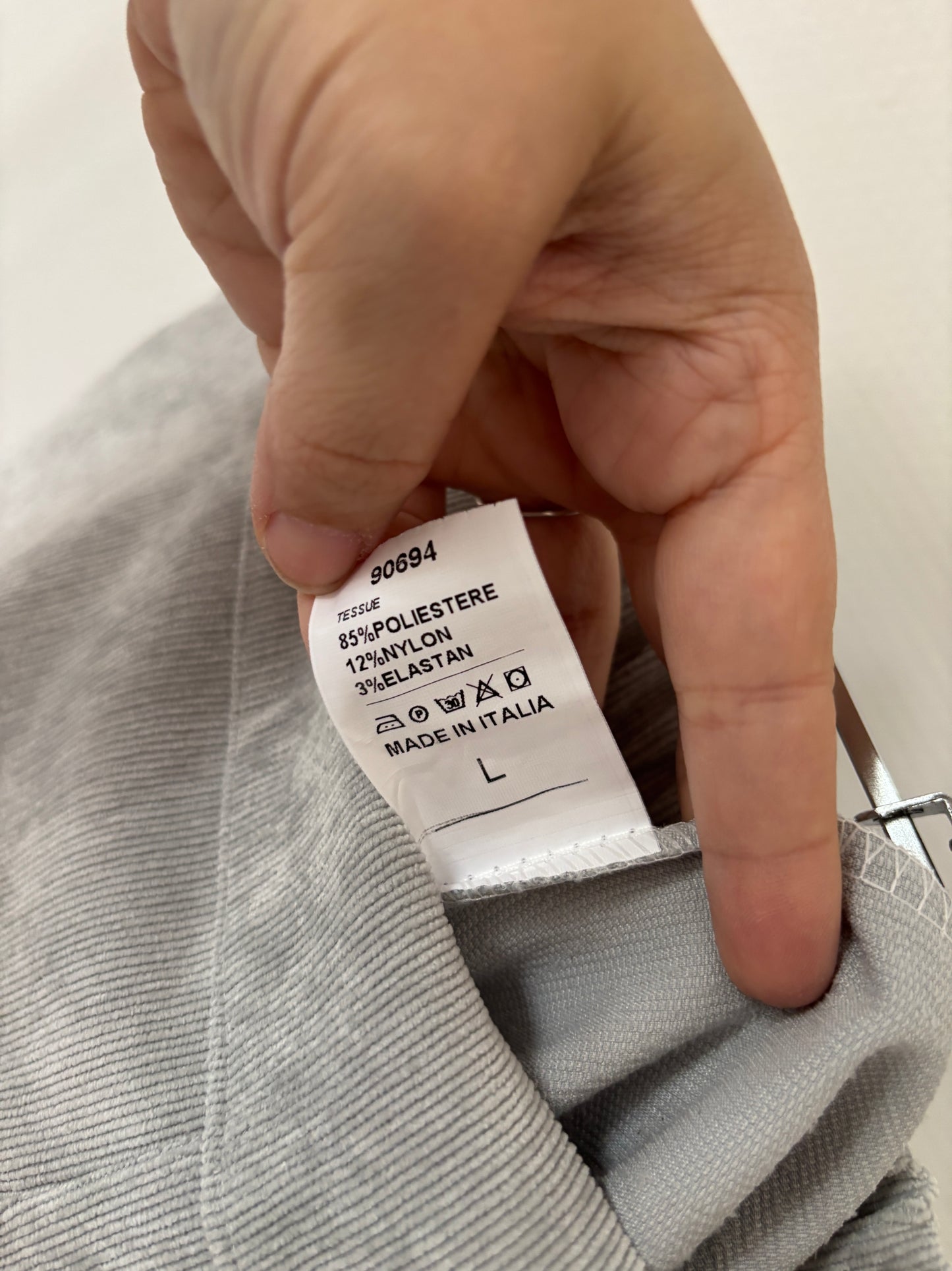 Lichtgrijze ribfluwelen broek