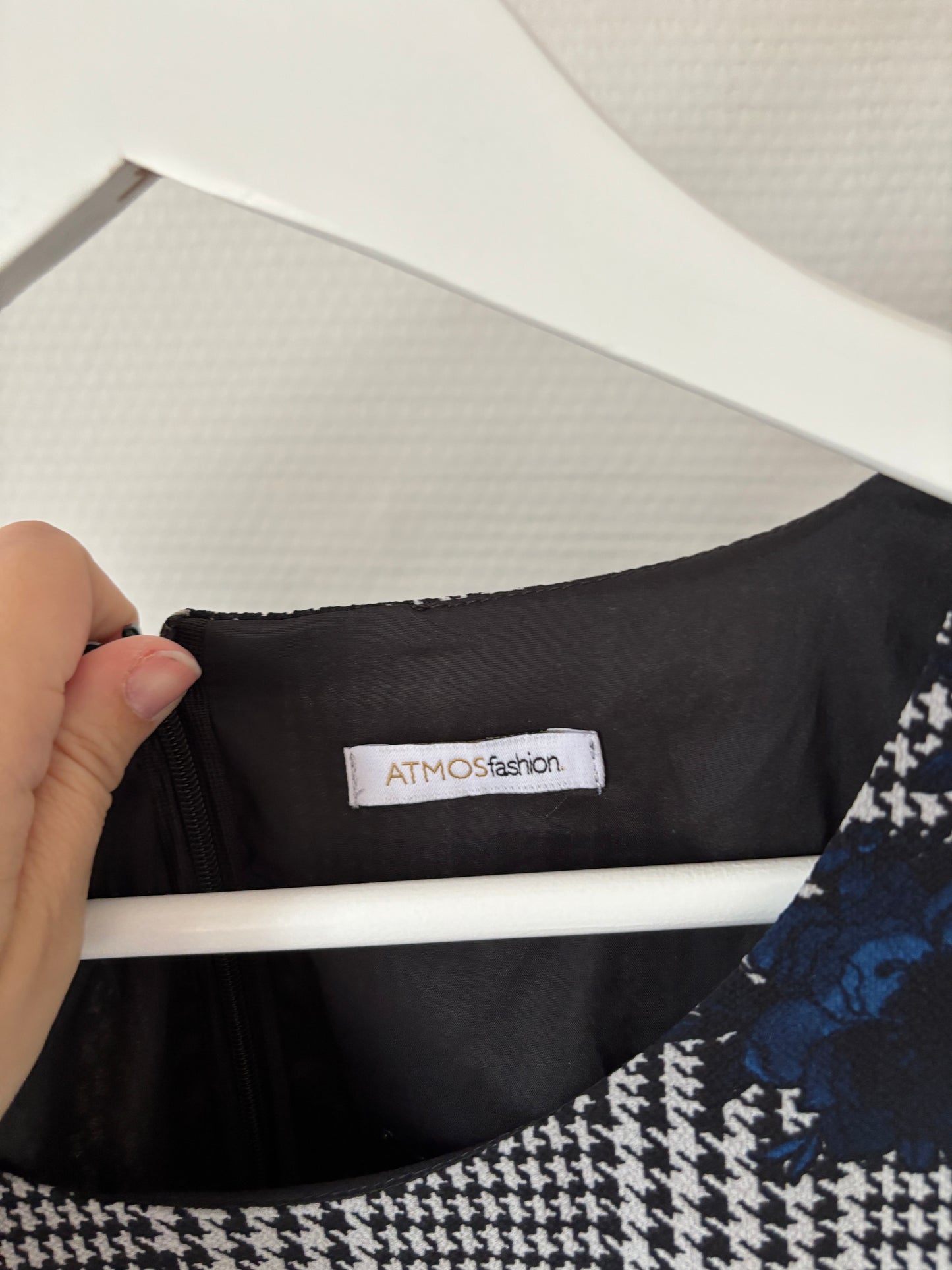 Geruite jurk met blauwe rozen