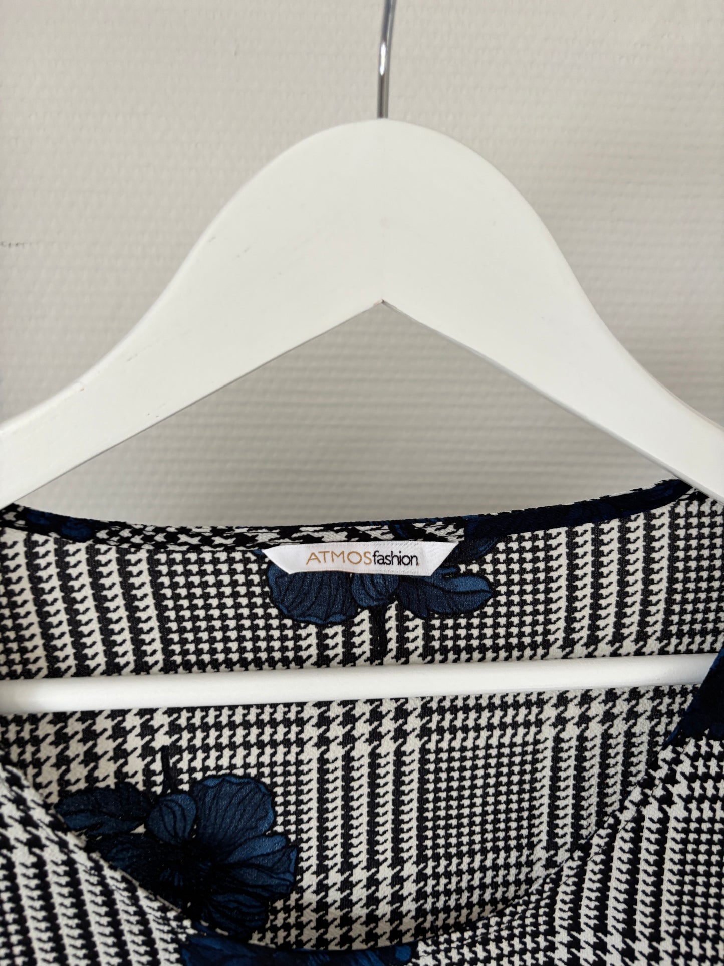 Geruite blouse met blauwe rozen