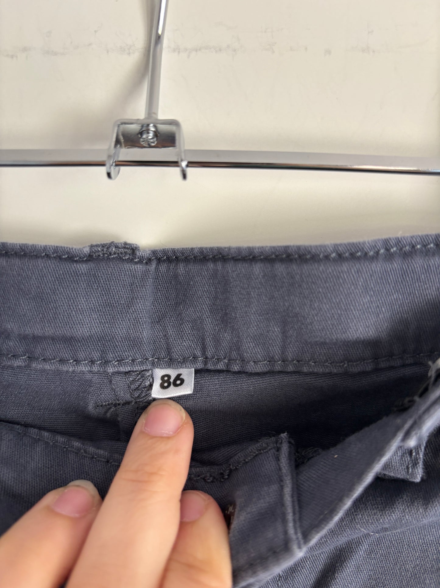 Donkergrijze jeansbroek