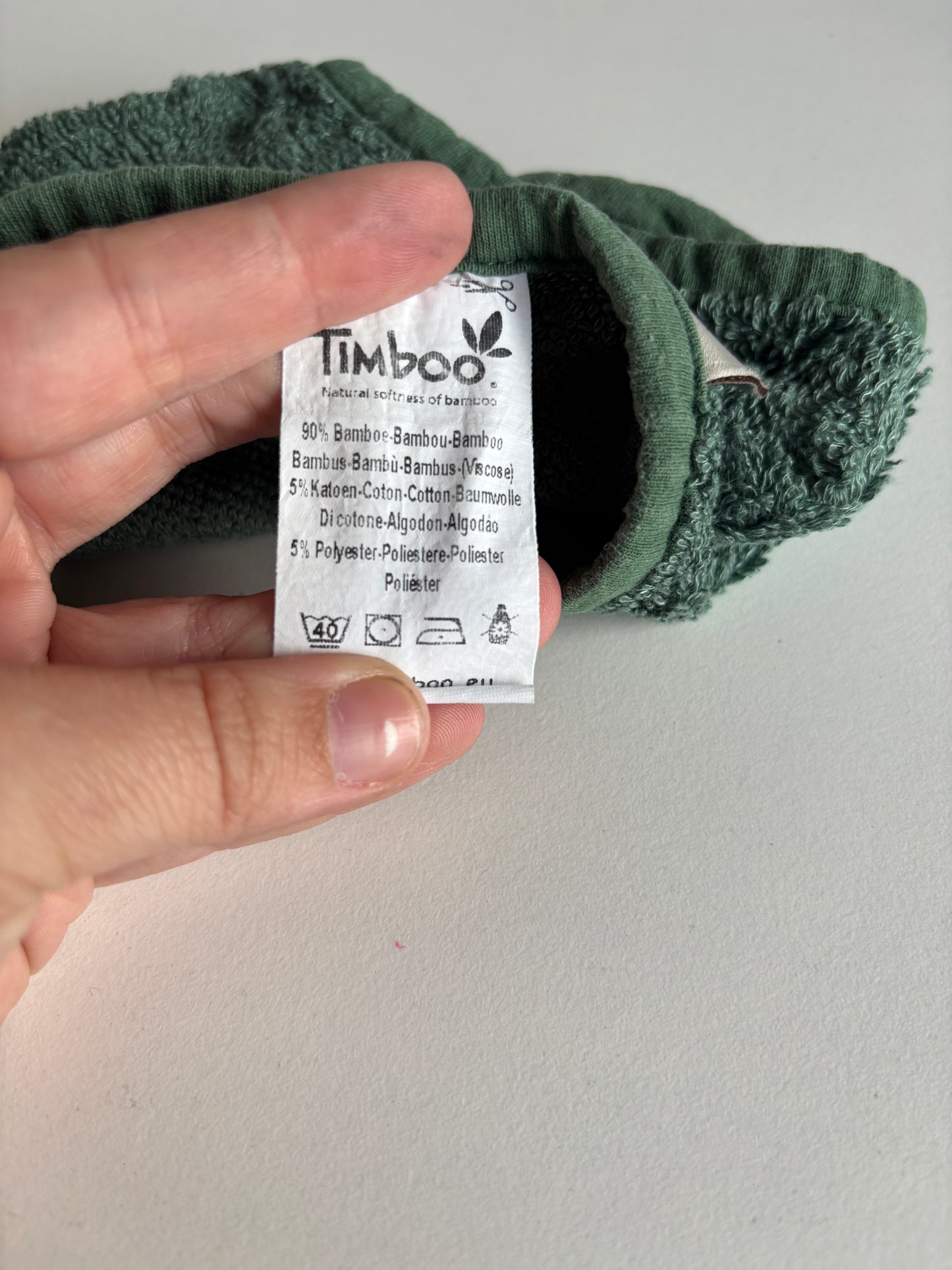 Donkergroen slabbetje