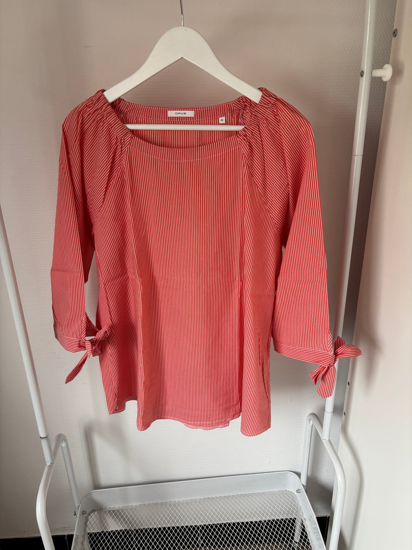 Oranjeroze gestreepte blouse