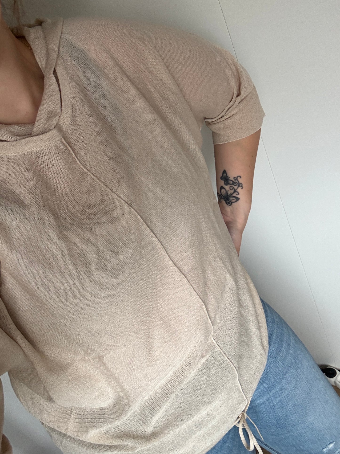 Beige trui met capuchon