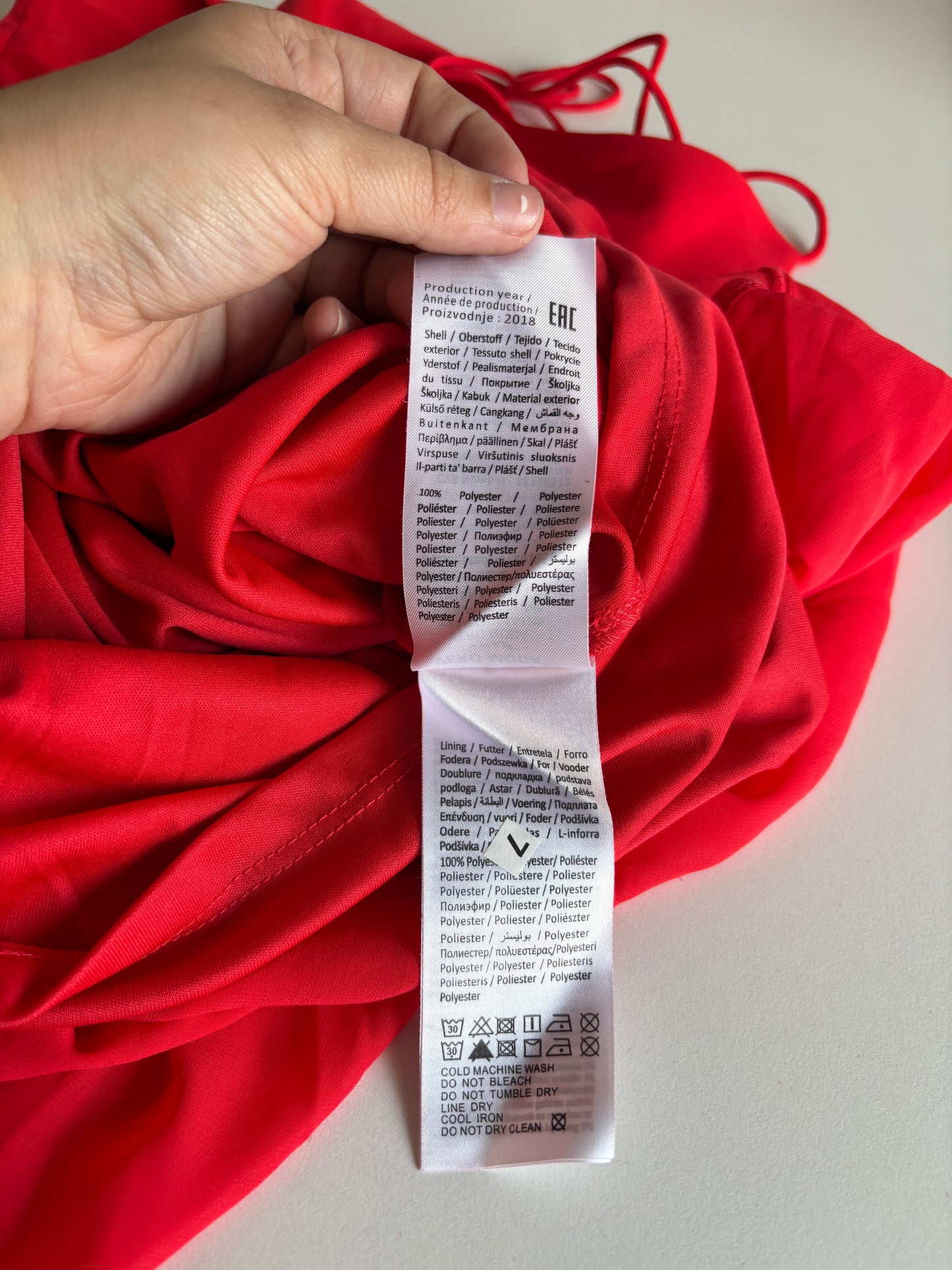 Rode mouwloze lange jurk