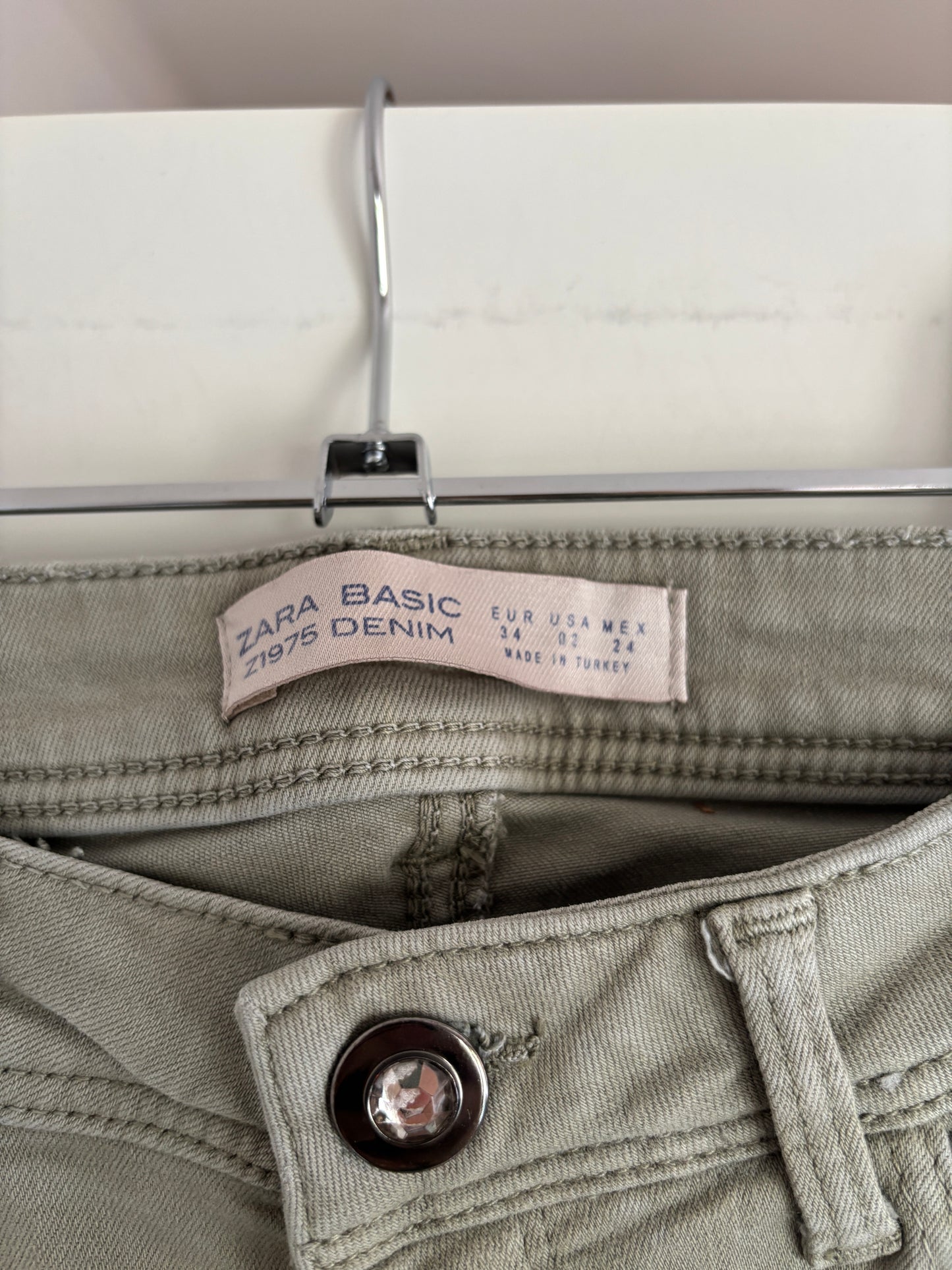 Olijfgroene jeansbroek