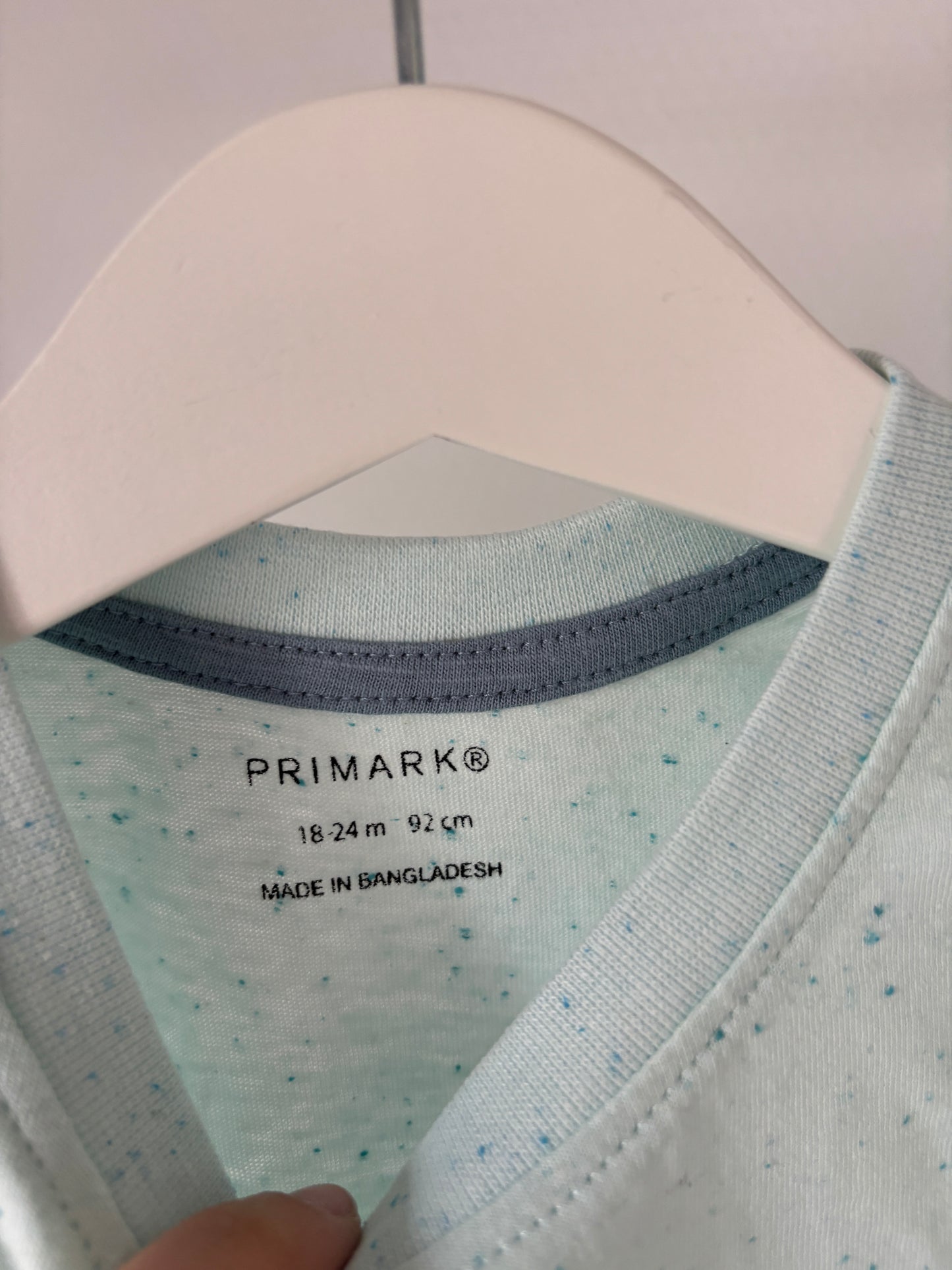 Lichtblauwe gestippelde T-shirt