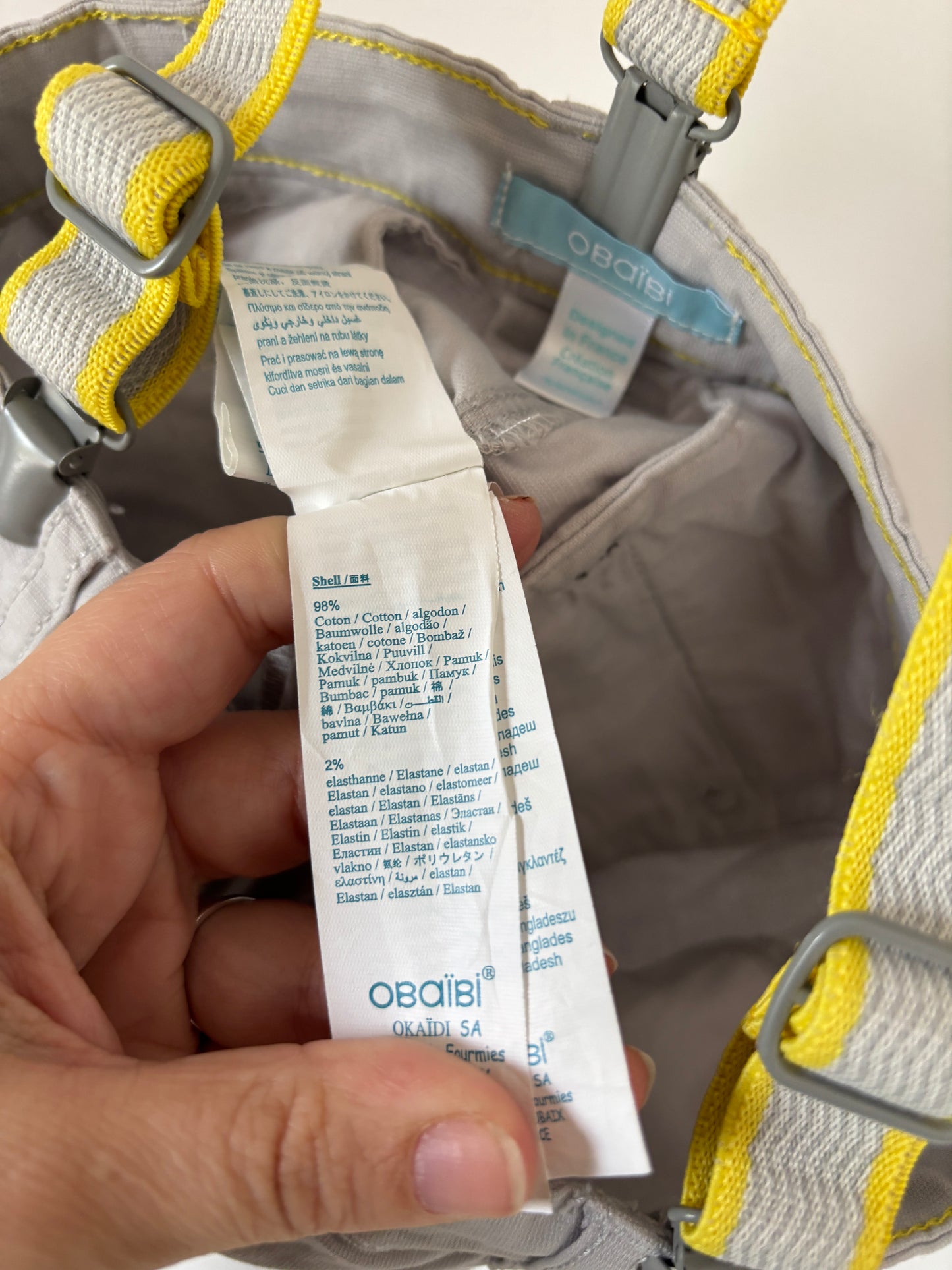 Lichtgrijze jeansbroek met bretellen