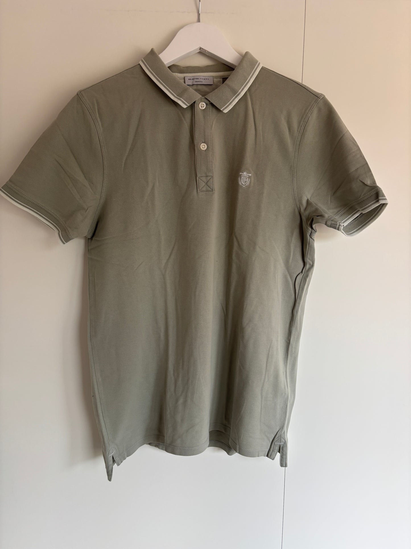 Olijfgroene polo
