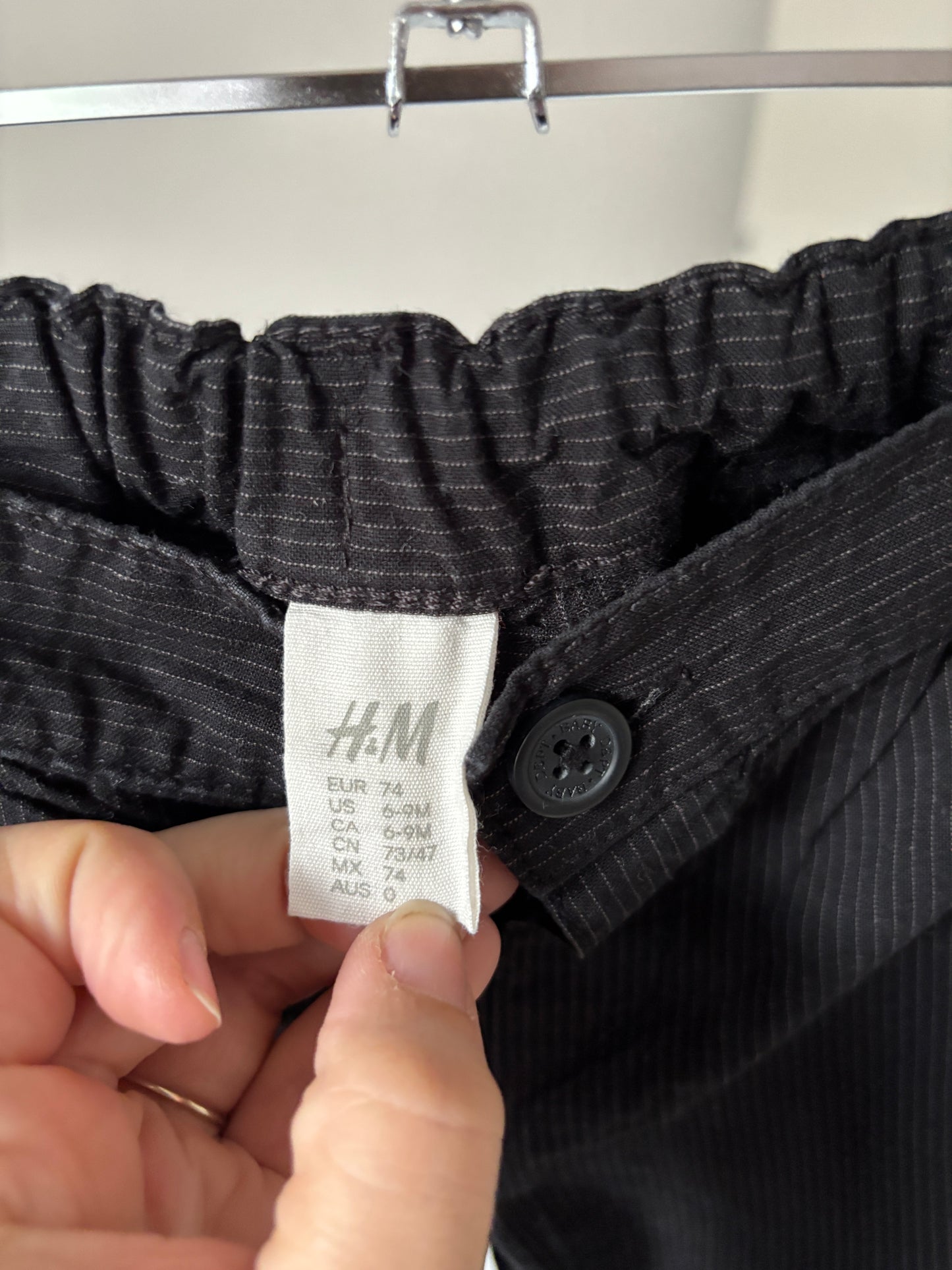 Zwart gestreept setje: gilet en broekje