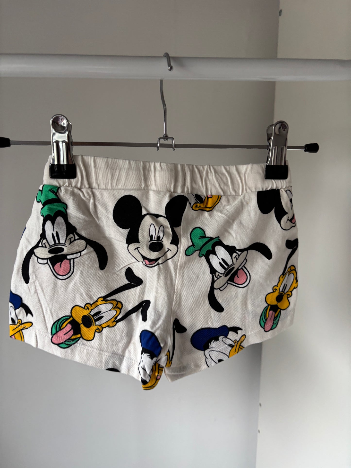 Setje Mickey Mouse: T-shirt en shortje
