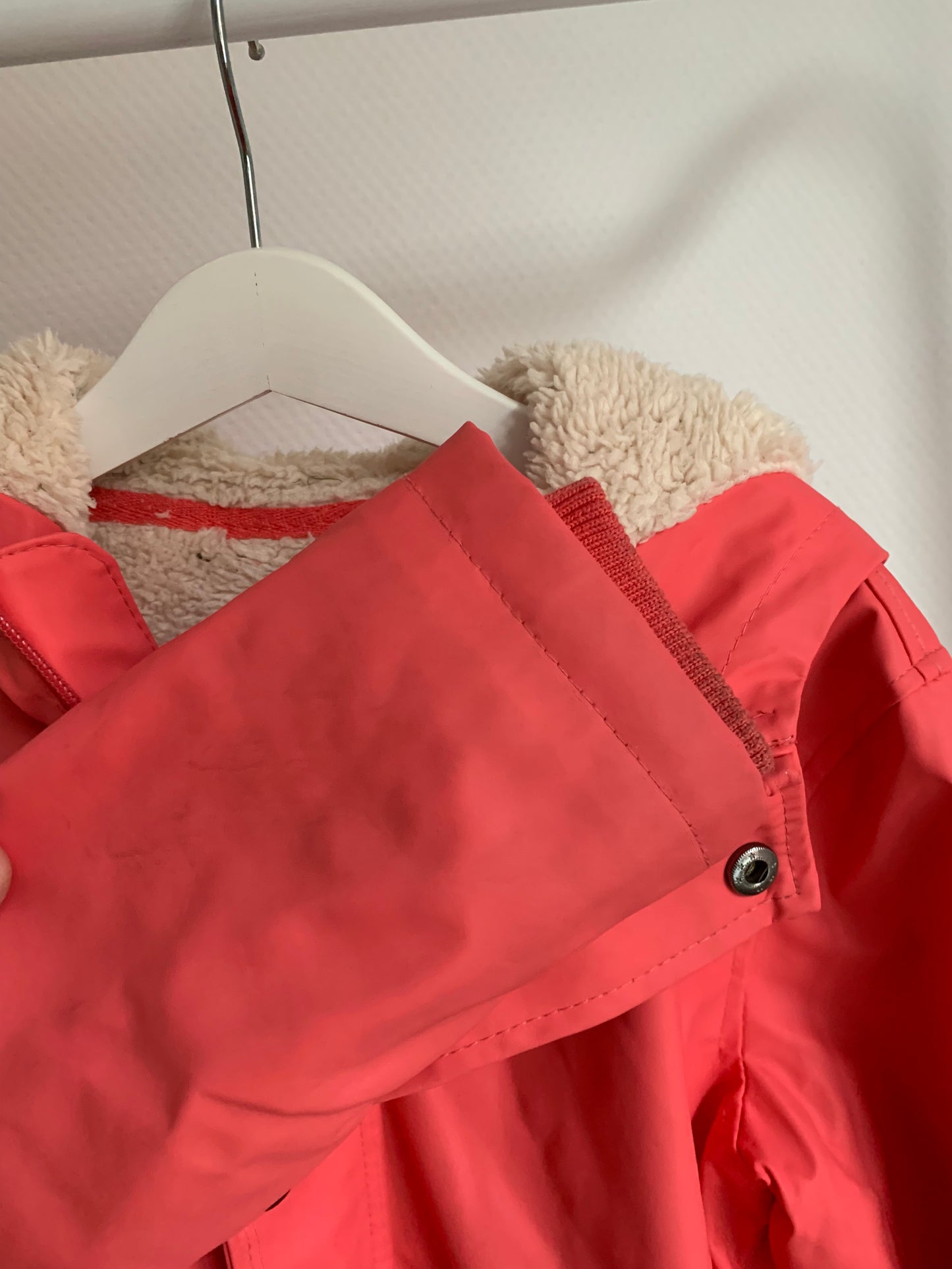 Roze tussenseizoensjas