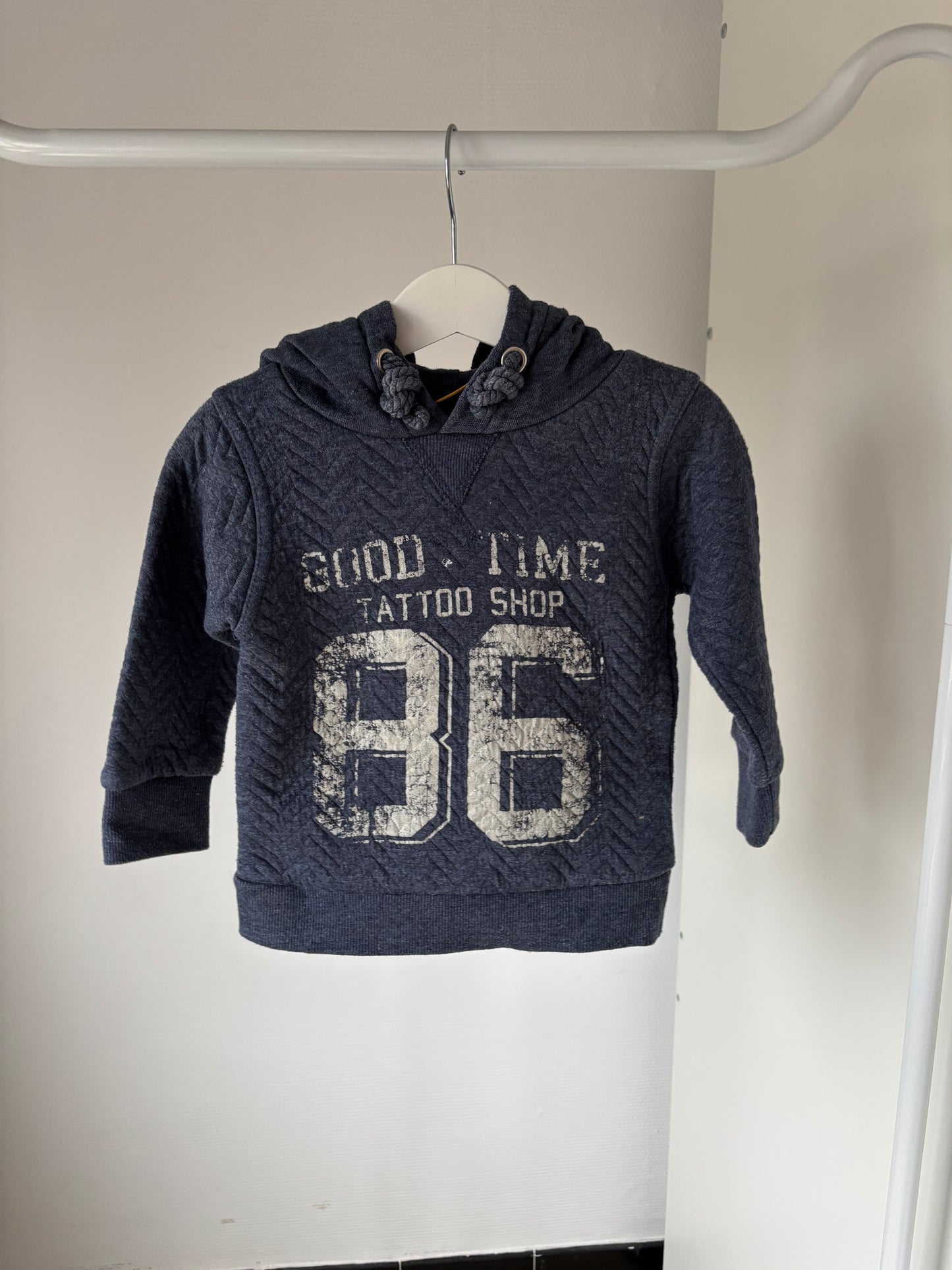 Marineblauwe sweater