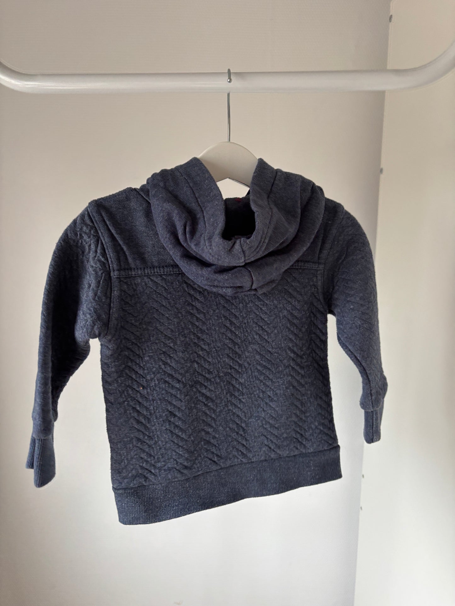 Marineblauwe sweater
