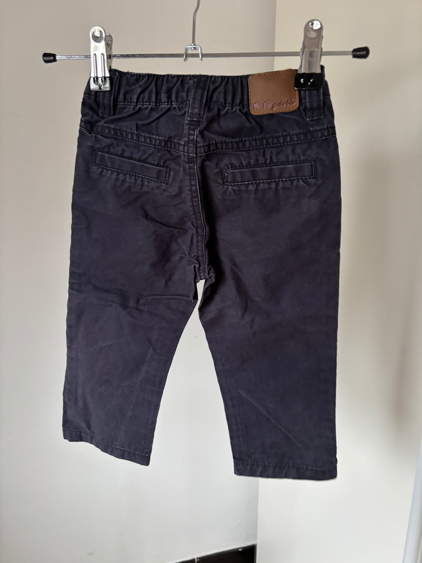 Marineblauwe jeansbroek