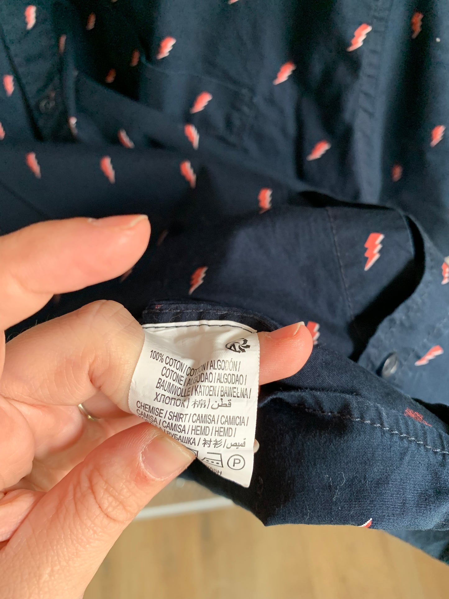 Marineblauw hemd met korte mouwen