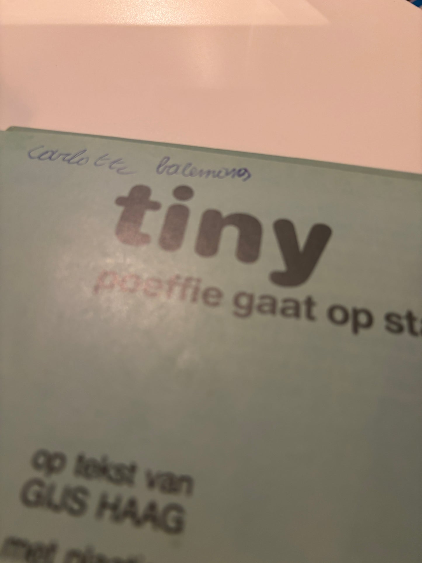 36. Tiny: Poeffie gaat op stap
