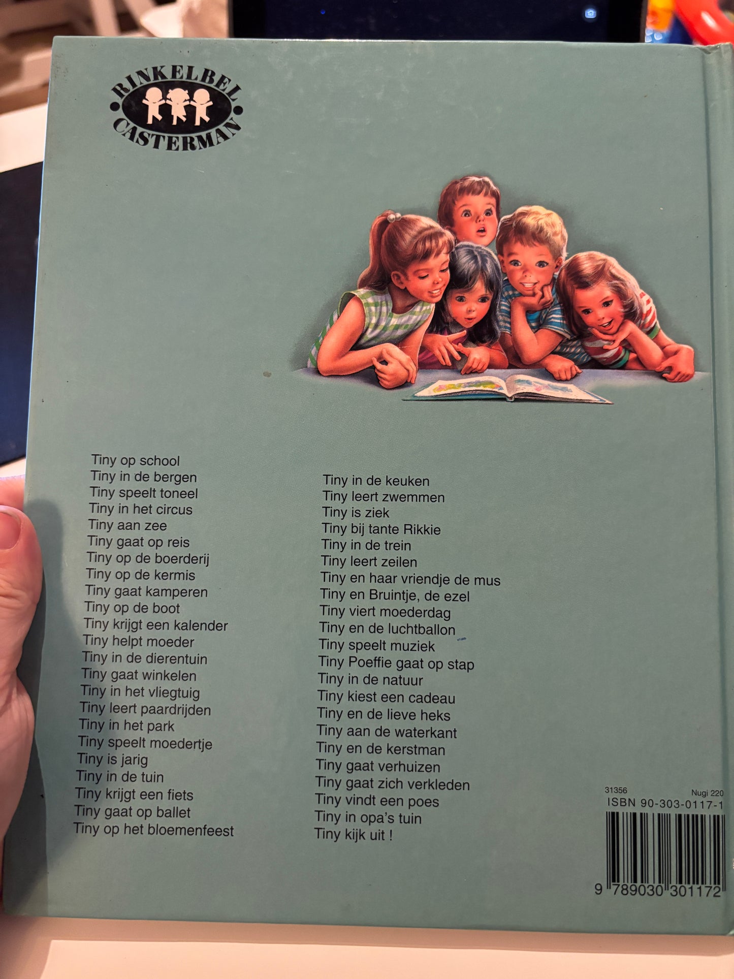 43. Tiny gaat zich verkleden