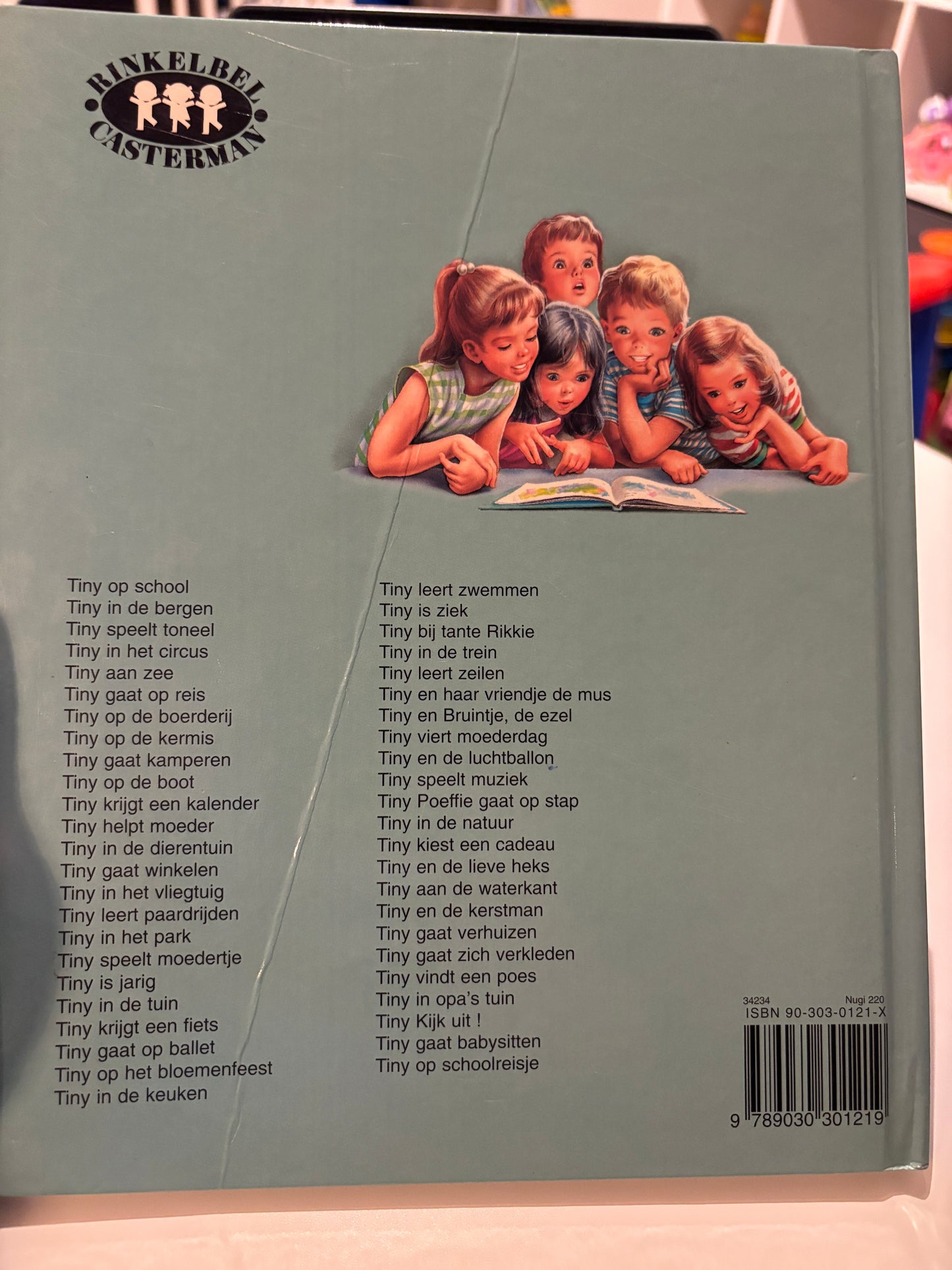 47. Tiny gaat babysitten