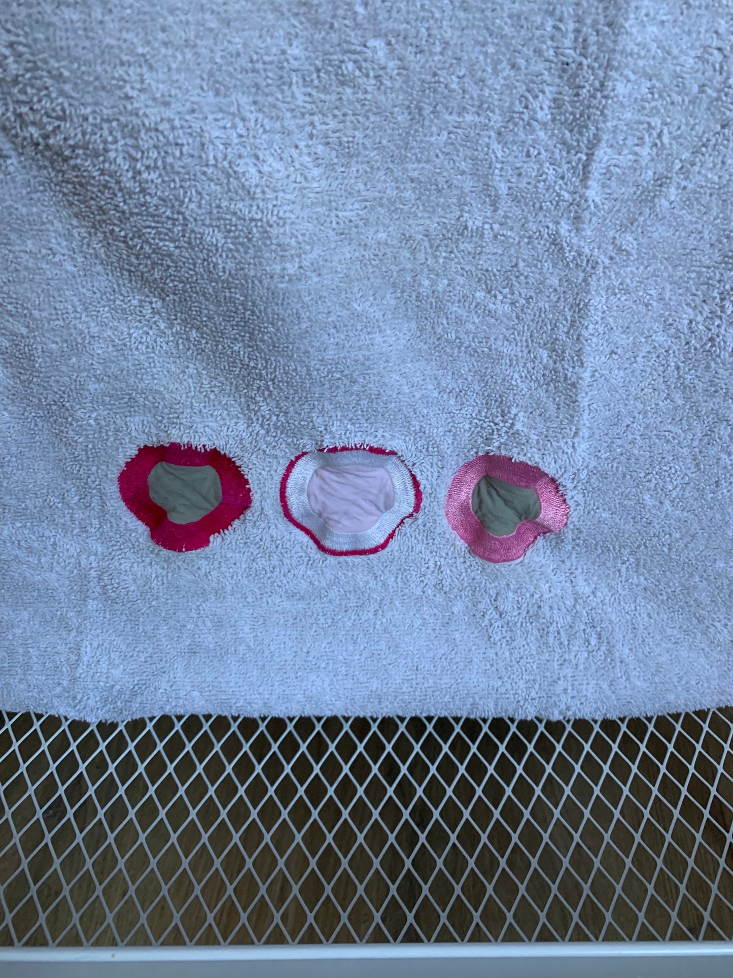 Lichtgrijze hoes verschoningskussen