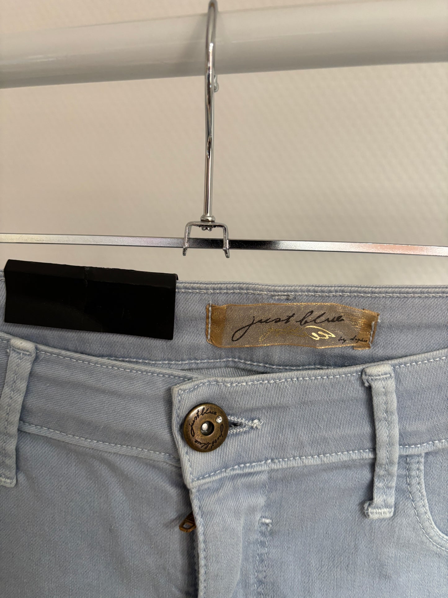 Lichtblauwe jeansbroek