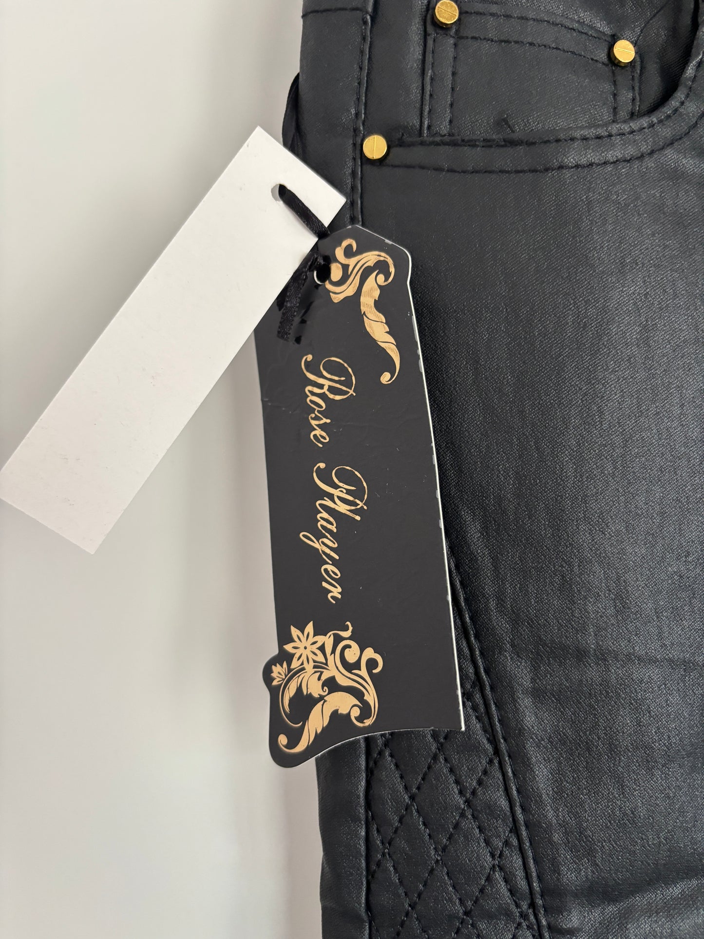 Zwarte imitatielederen broek