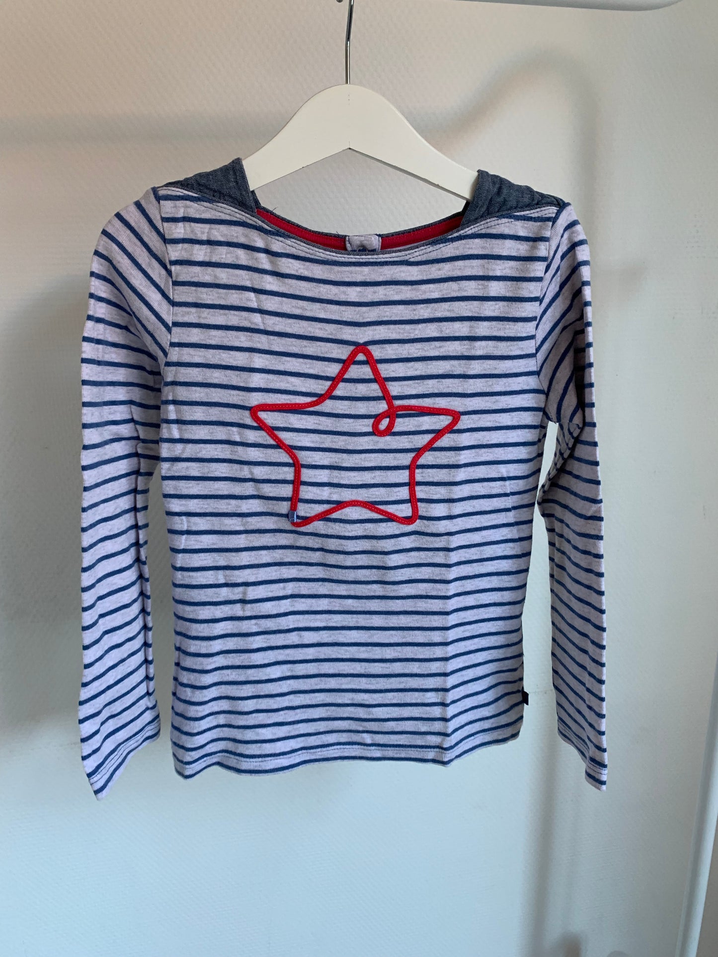 Gestreepte longsleeve met ster