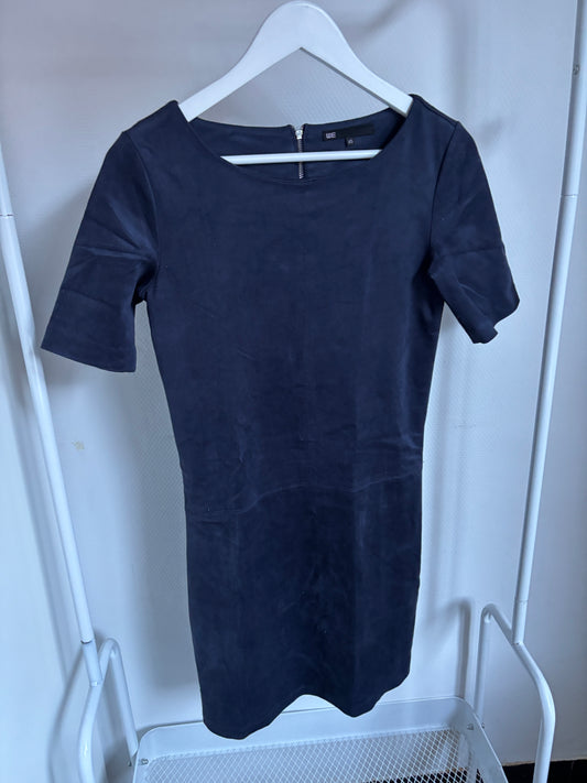 Marineblauwe fluwelen jurk