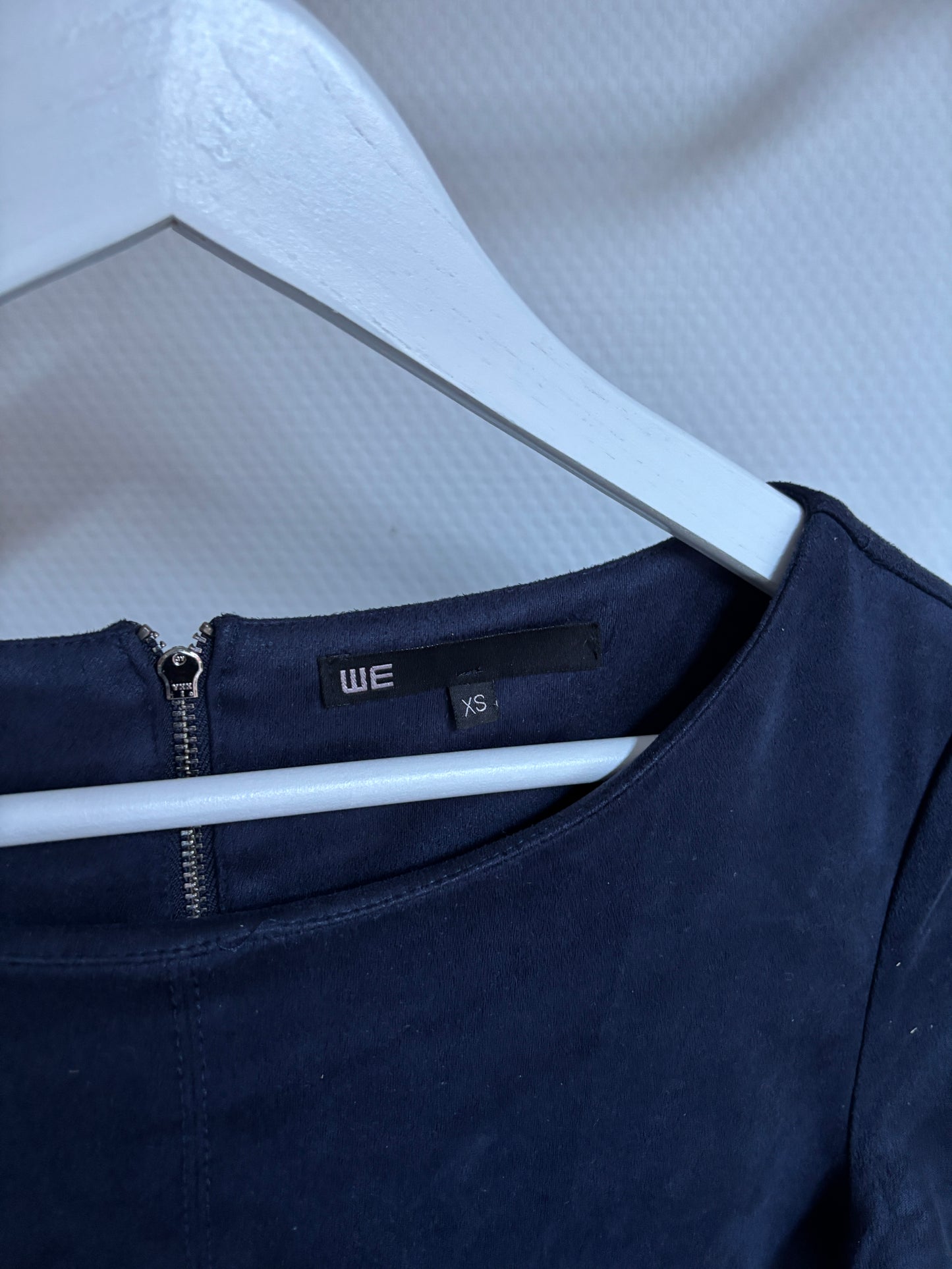 Marineblauwe fluwelen jurk