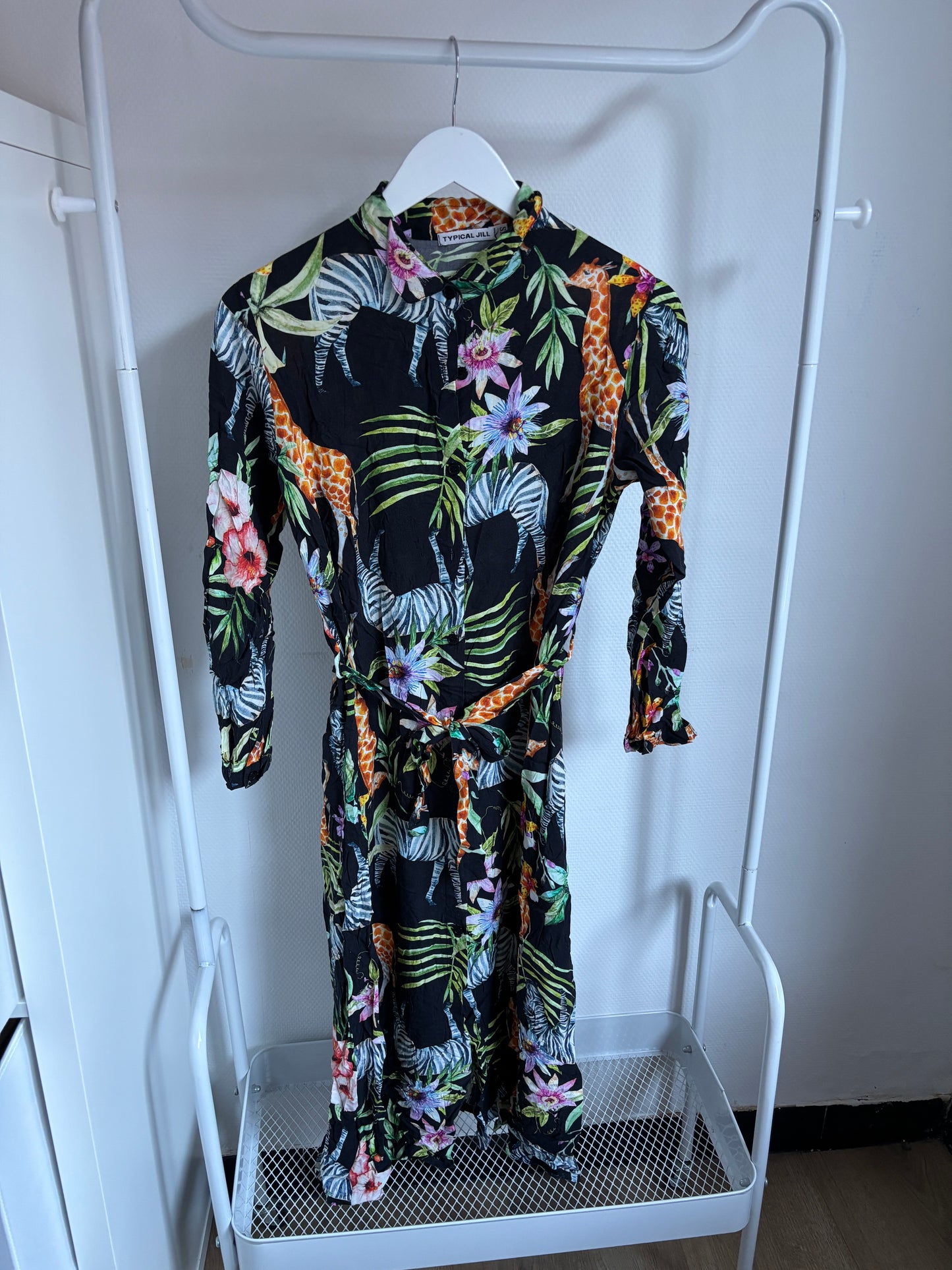 Lange zwarte jurk met dieren