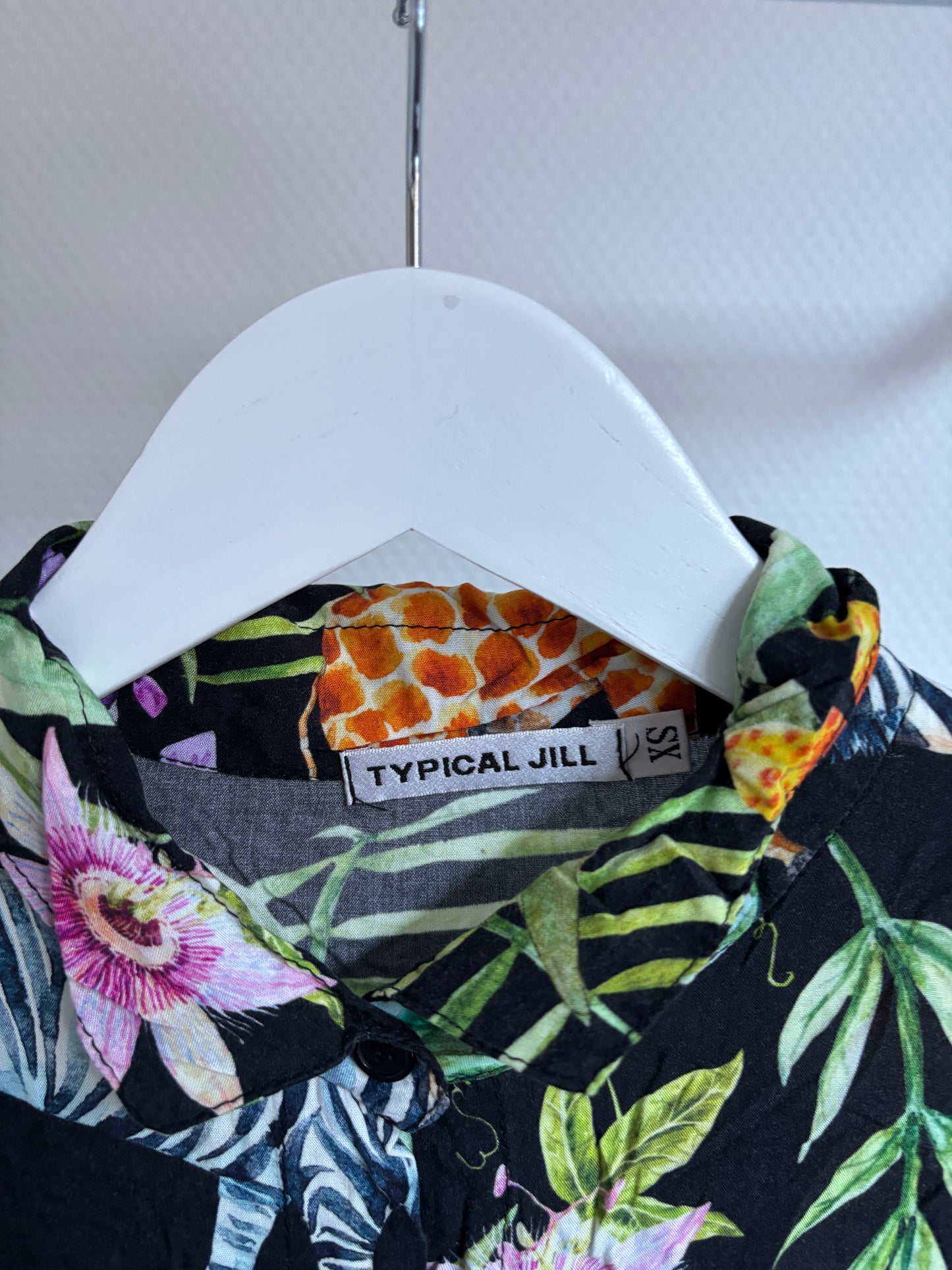 Lange zwarte jurk met dieren