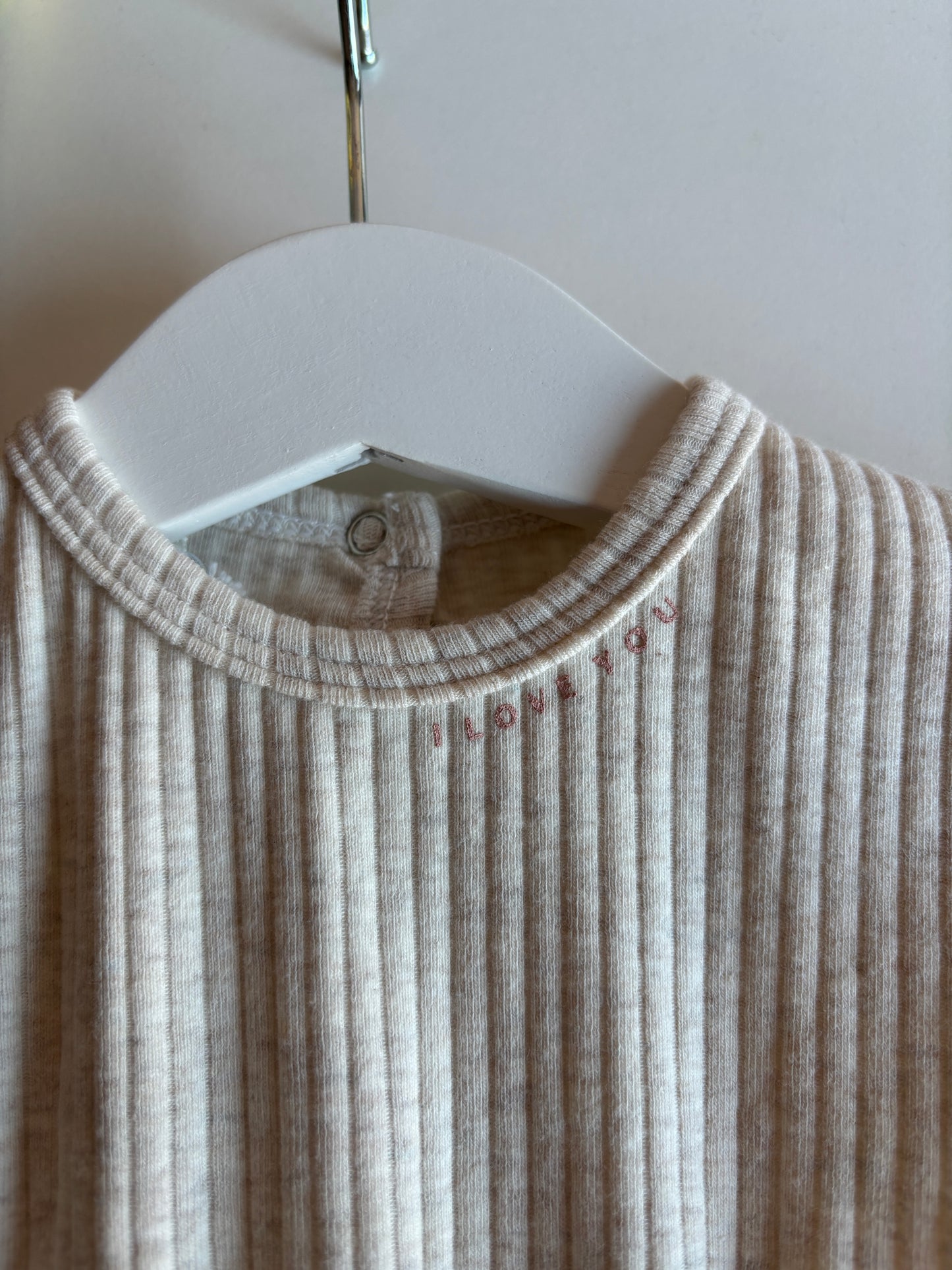 Zandkleurig ribboxpakje