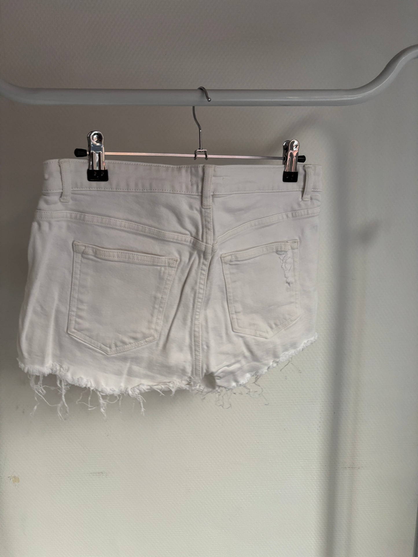 Witte short