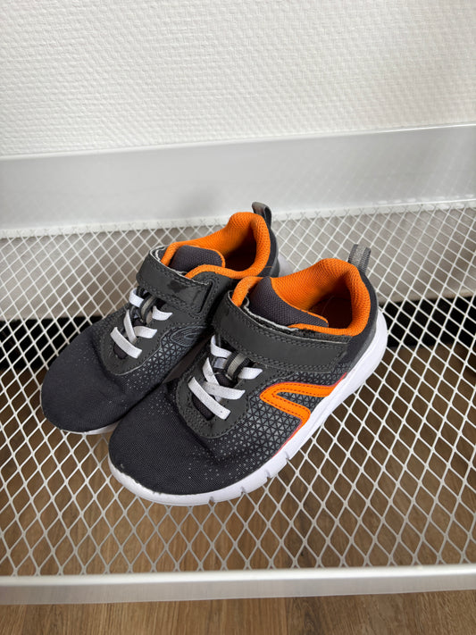 Grijze sportschoentjes