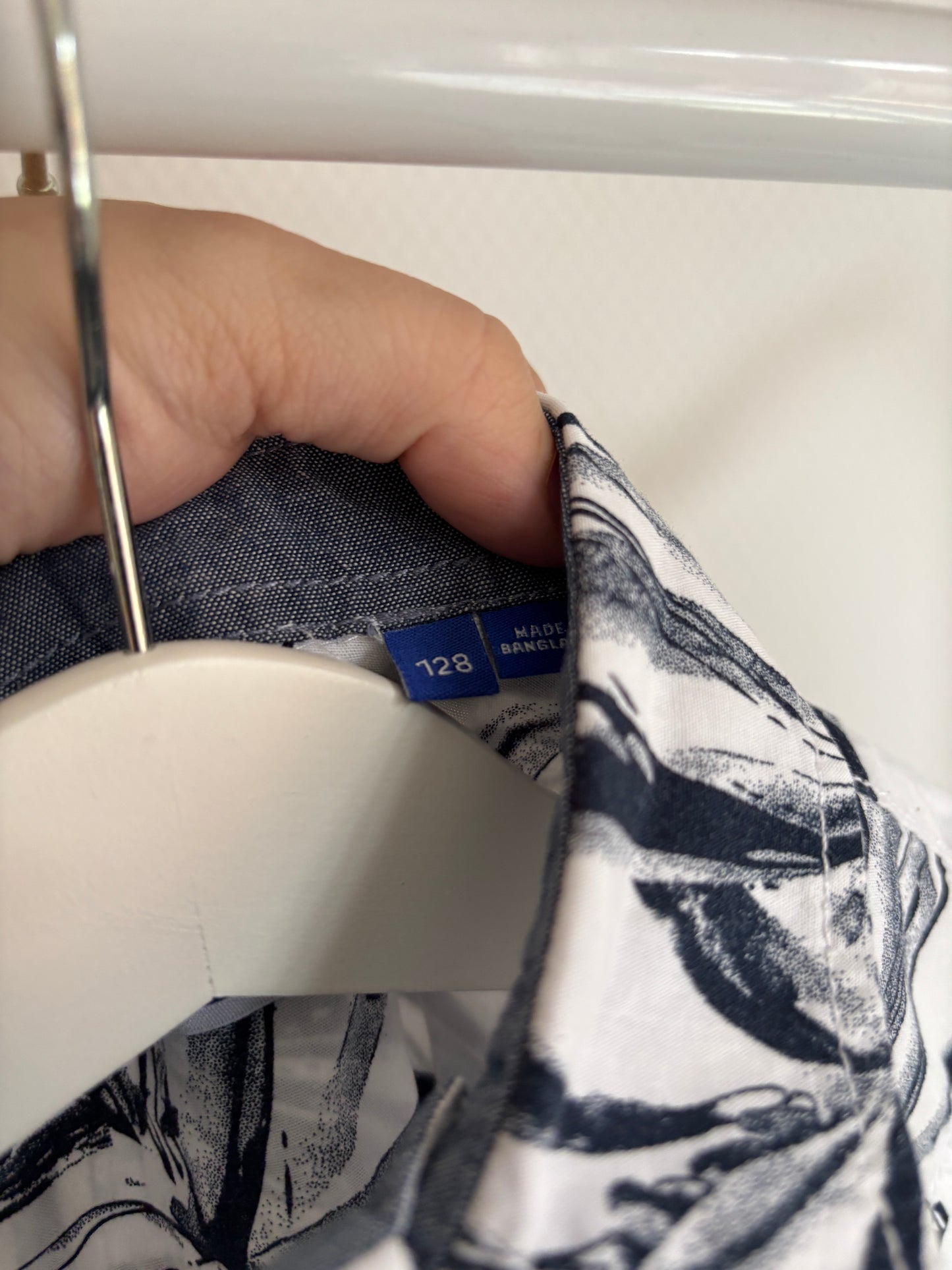 Wit hemd met korte mouwen